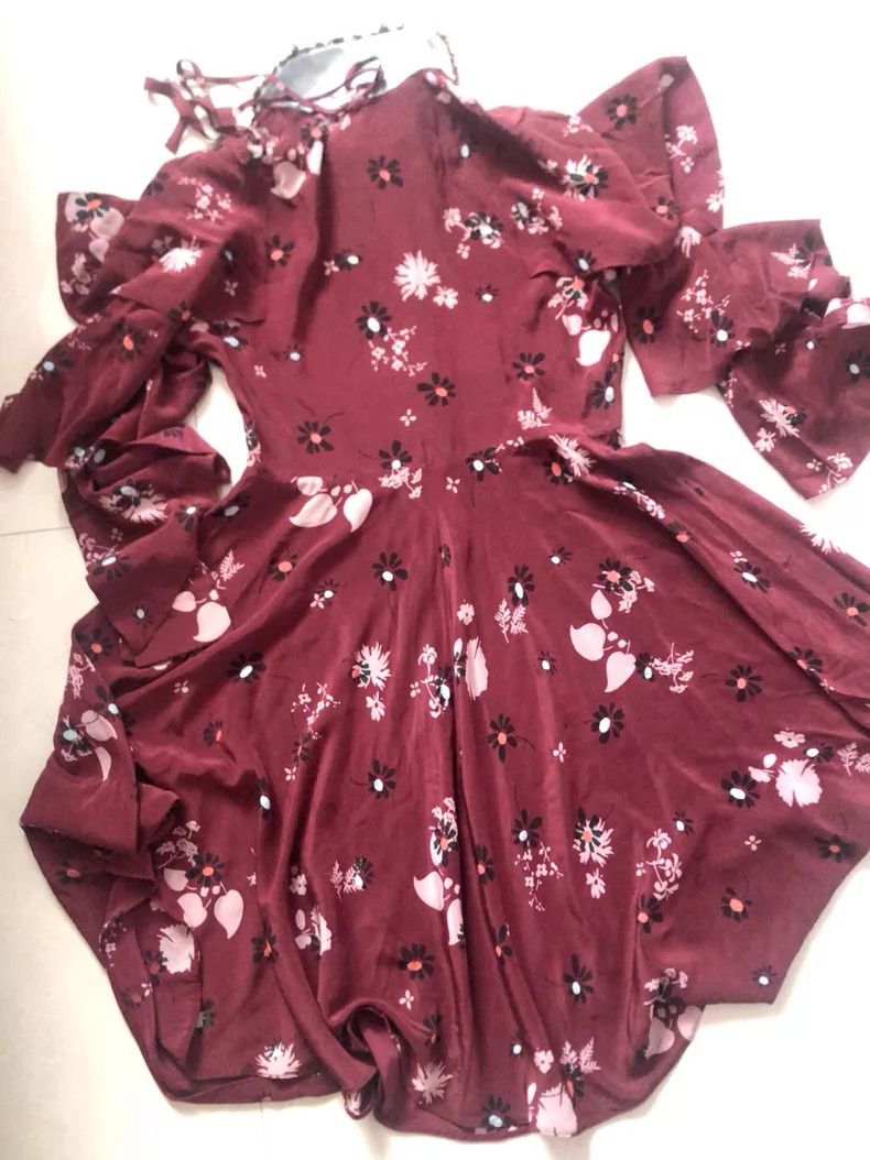 Valentino Valentino dress Size M / US 6-8 / IT 42-44 - 2 Thumbnail