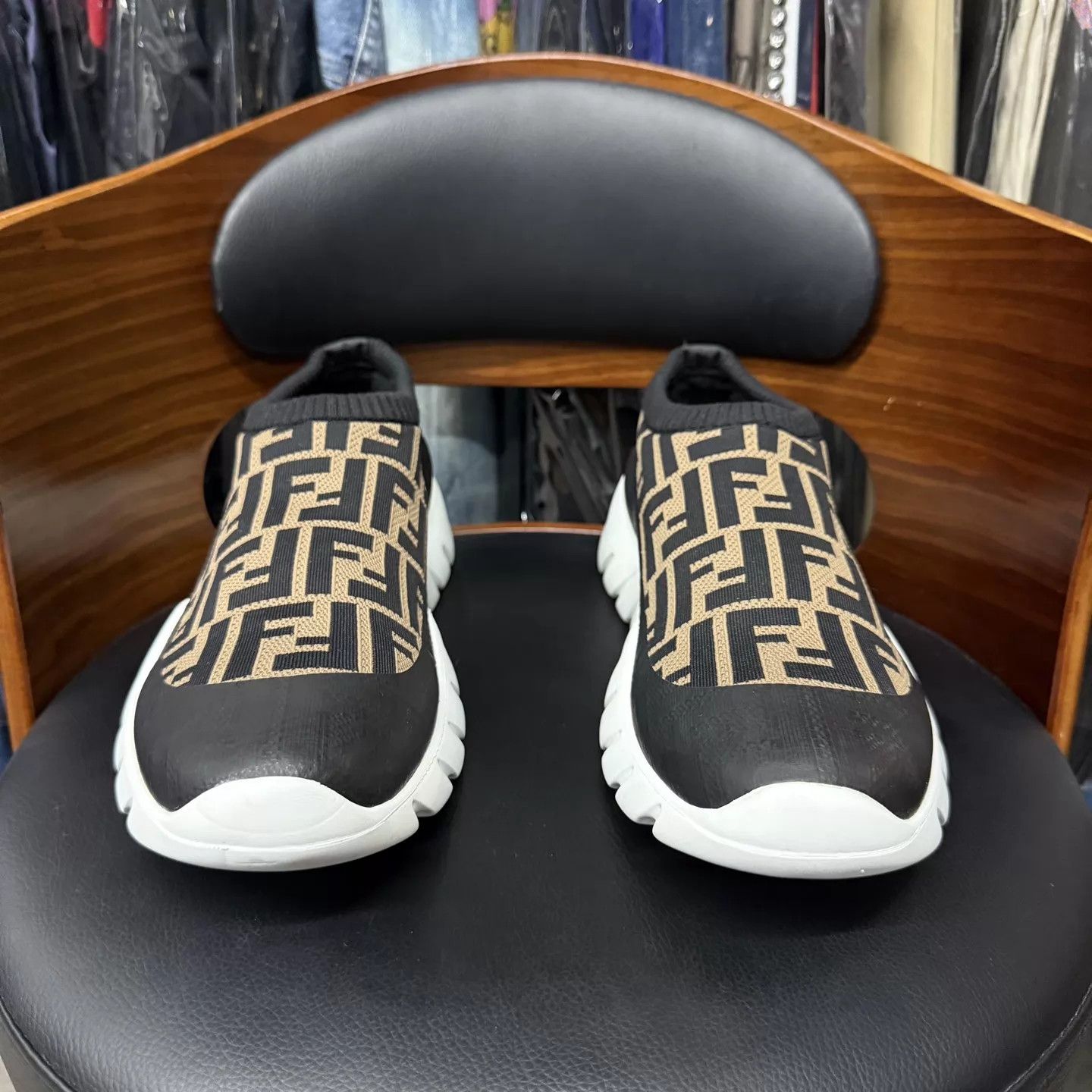 Fendi Fendi FF print casual sneakers US9/43 2x worn mint Size US 10 / EU 43 - 2 Thumbnail