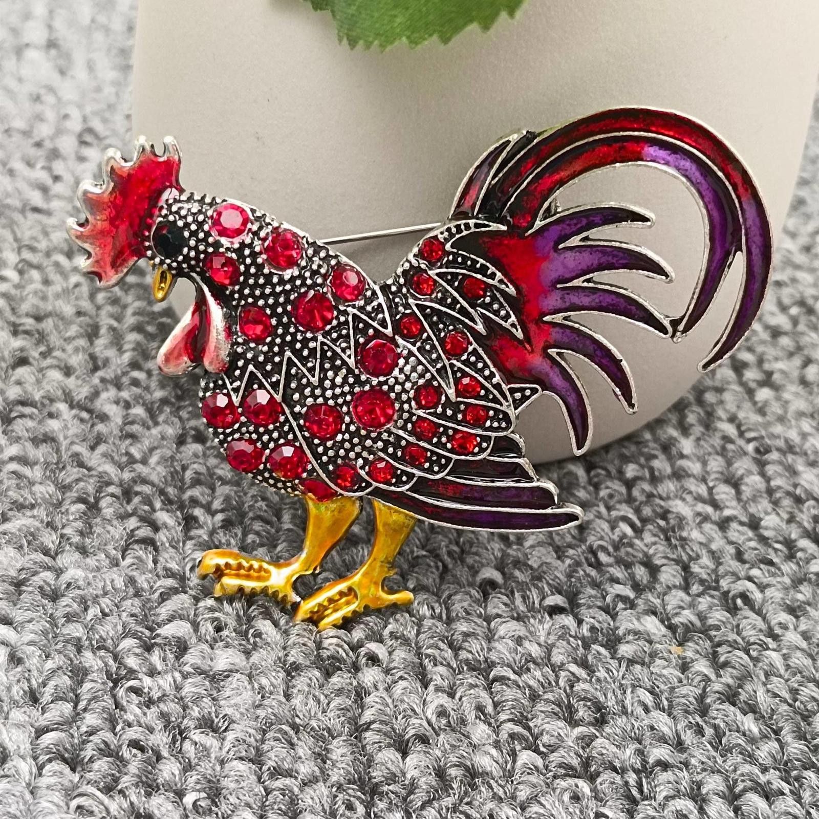 The Unbranded Brand Rooster Brooch with Red Rhinestones and Enamel Accents Size ONE SIZE - 1 Thumbnail