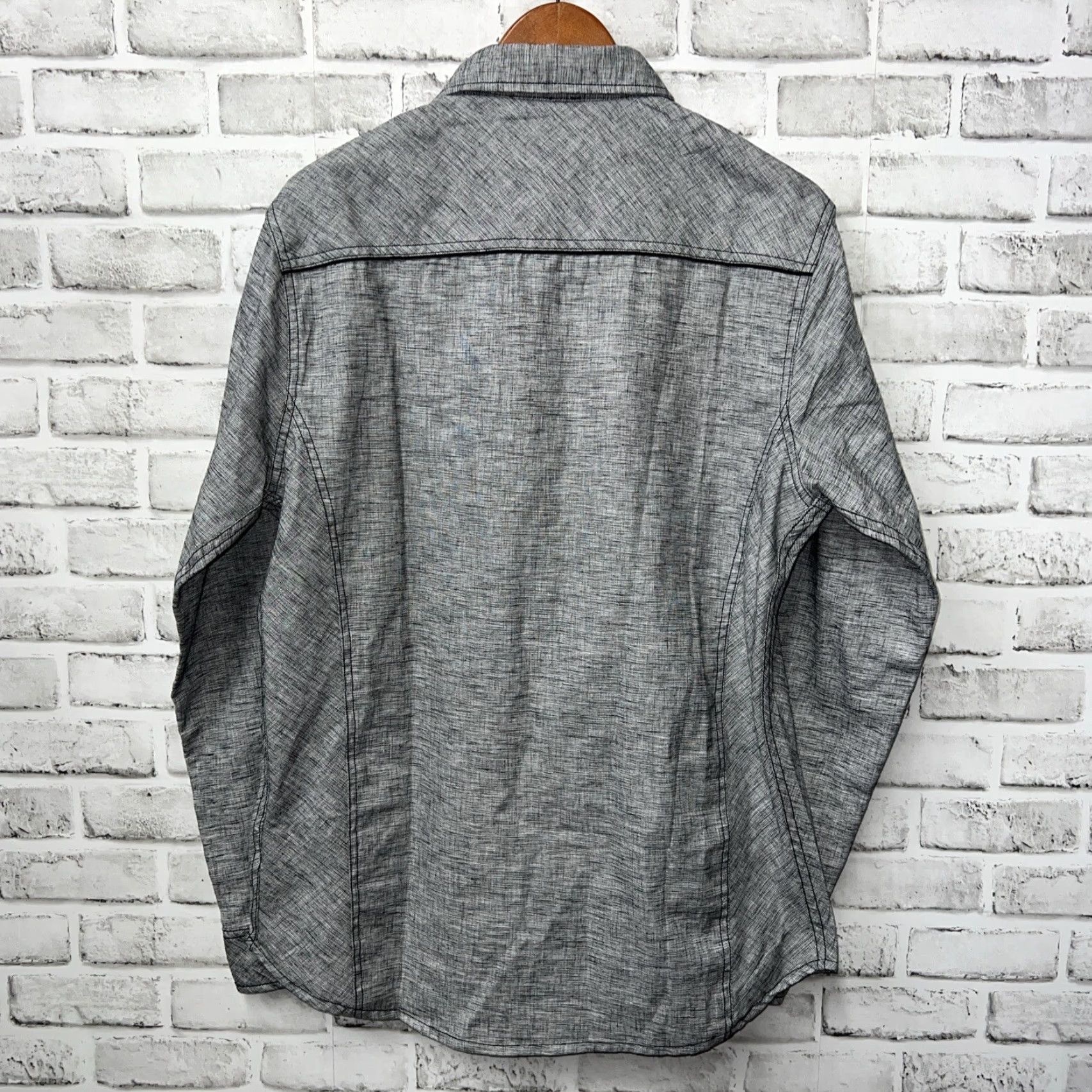 BKE VINTAGE BKE Shirt Men's Button-Up Gray Long Sleeve L Size Buckle Accents Button Size US L / EU 52-54 / 3 - 4 Thumbnail
