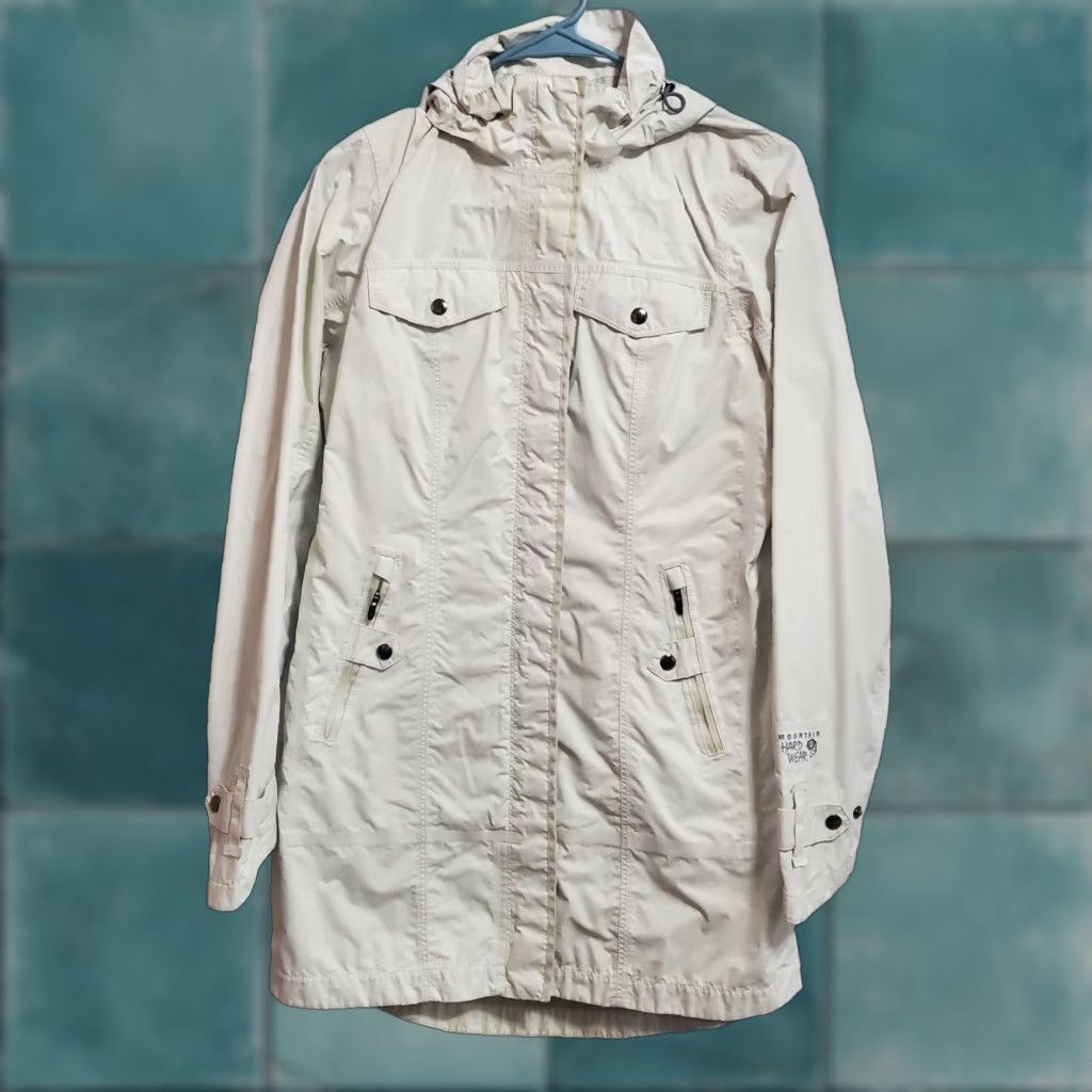 Mountain Hardwear VINTAGE Mountain Hardwear Rain Jacket Women S White Detachable Hood Nylon Soft Shell FLAW Size S / US 4 / IT 40 - 1 Thumbnail