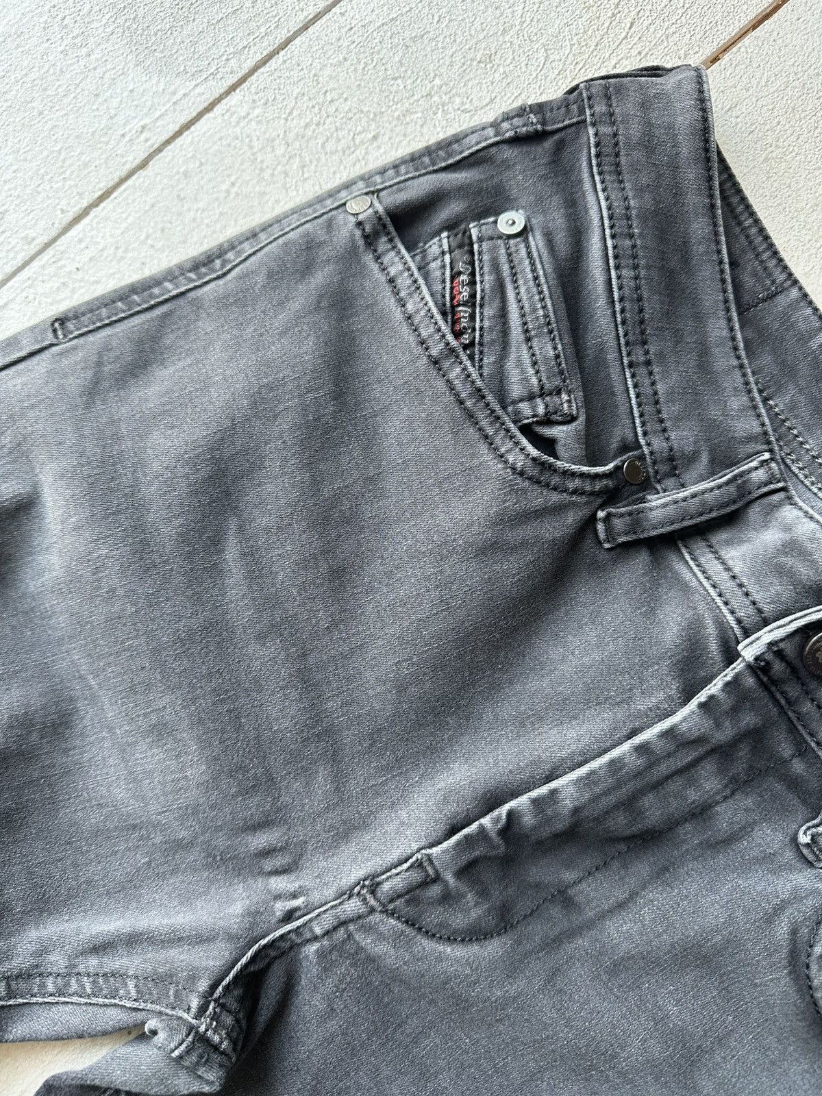 Diesel 🚨Gothic Diesel Regular Slim relax Flared Jeans Womens Size 29" - 5 Thumbnail
