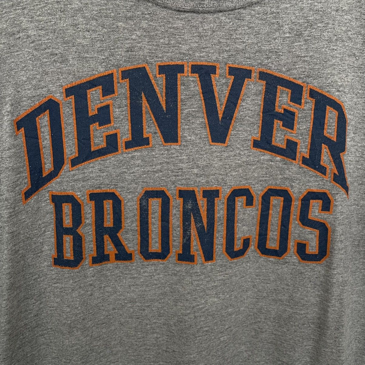 NFL × Vintage Vintage 2000s Denver Broncos NFL Spell Out T Shirt Size US L / EU 52-54 / 3 - 2 Thumbnail