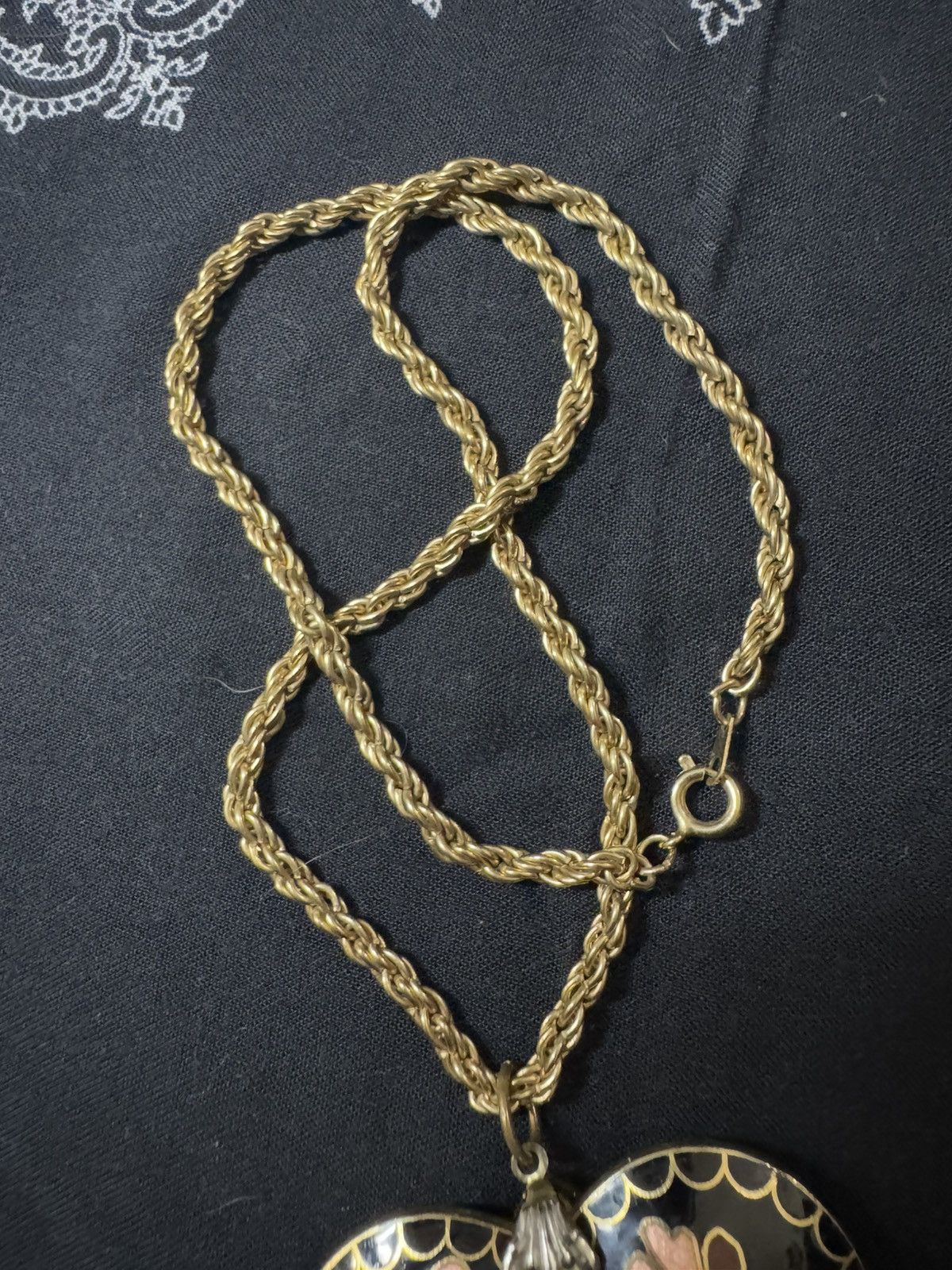 Vintage VINTAGE CLOISENNÉ HEART PENDANT BIG! GOLD TONE CHAIN. EUC Size ONE SIZE - 10 Thumbnail