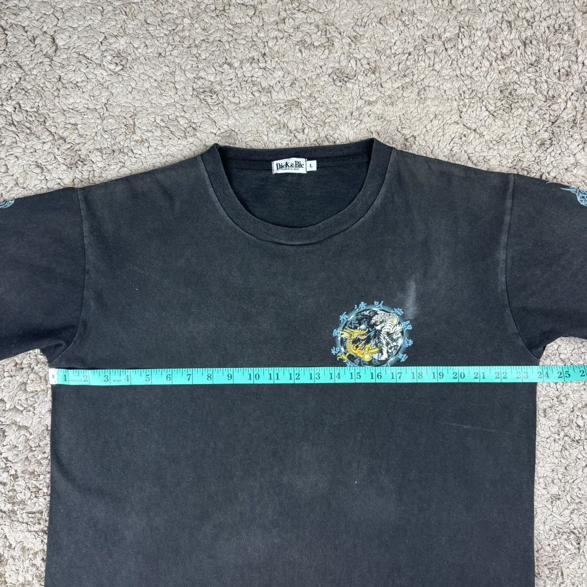 Vintage Vintage Graphic Dragon and White Tiger YIN AND YANG T-shirt Size US L / EU 52-54 / 3 - 12 Thumbnail