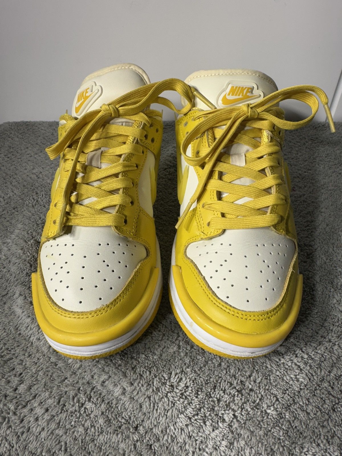 Nike Nike Dunk Low Twist Vivid Sulfur Size US 6 / IT 36 - 4 Thumbnail