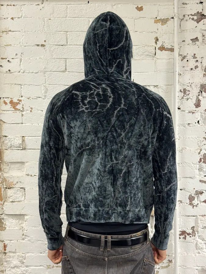 Emporio Armani 2010s Emporio Armani Lightning Crack Grey Velvet Hoodie Size US S / EU 44-46 / 1 - 3 Thumbnail
