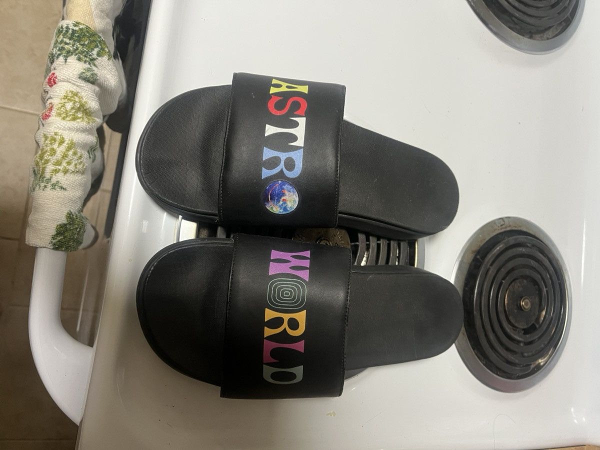 Travis Scott Travis Scott Astroworld Slides size 10 Size US 10 / EU 43 - 1 Thumbnail
