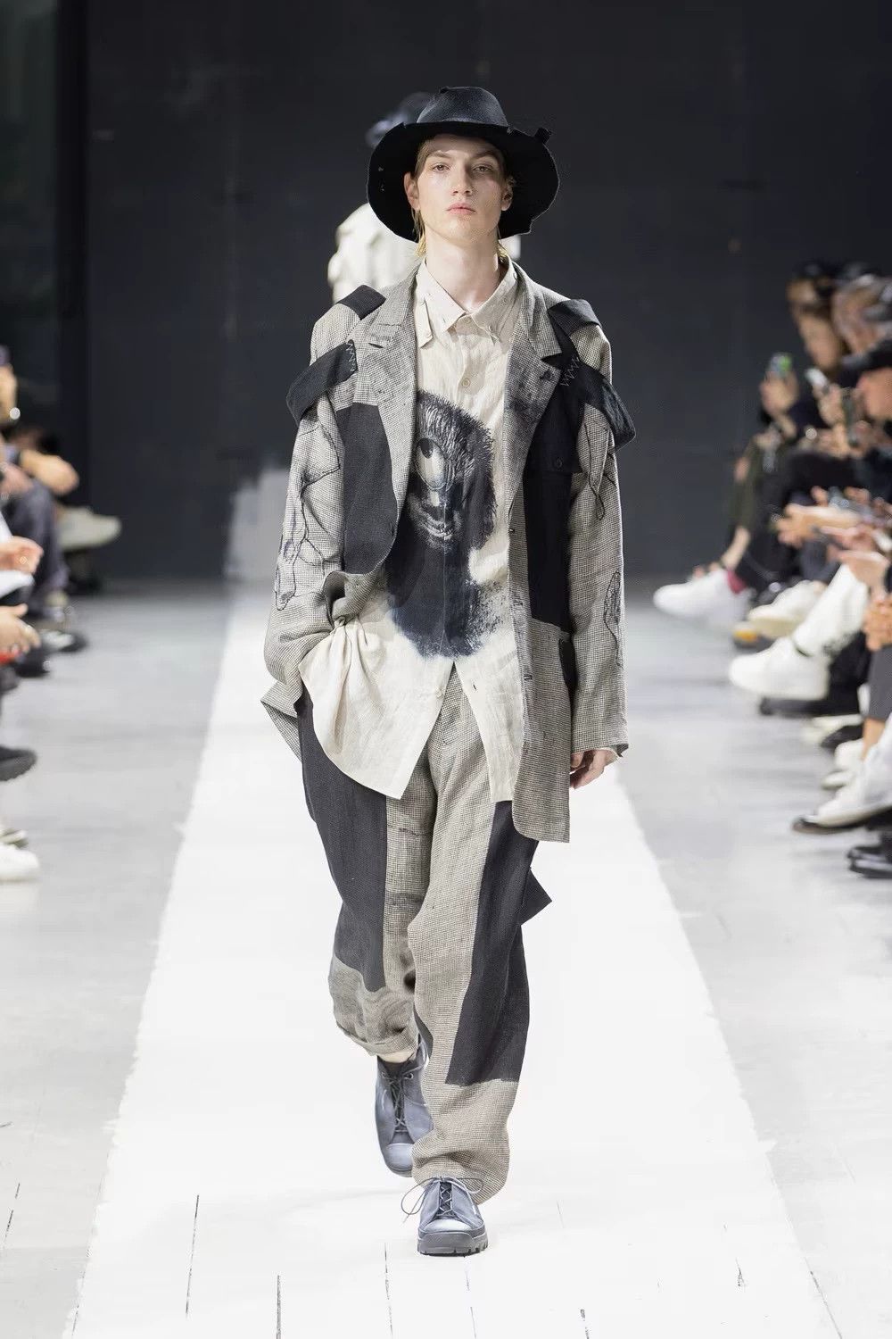 Yohji Yamamoto Yohji Yamamoto 24SS Vintage Hand-Painted Linen Jacket Size US XL / EU 56 / 4 - 1 Thumbnail