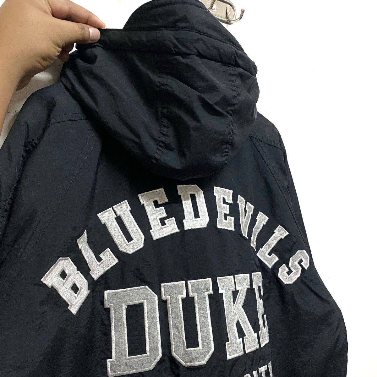 NBA × Vintage Vintage DUKE BLUE DEVILS UNIVERSITY Long Jacket Hooded Size US XL / EU 56 / 4 - 2 Thumbnail