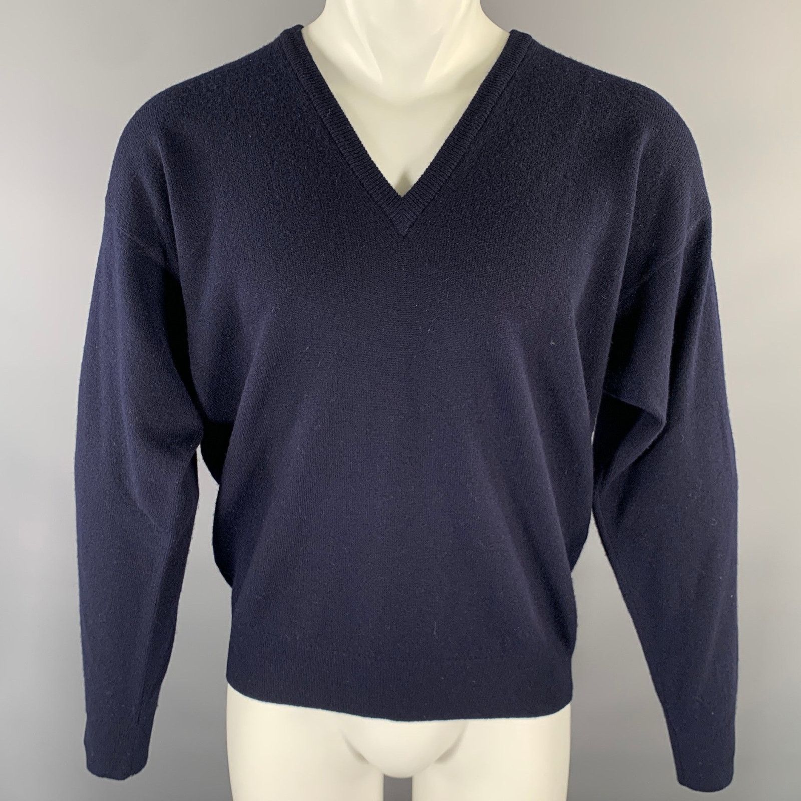 Burberry BURBERRYS Size S Navy Ribbed Wool Blend V-Neck Sweater Size US S / EU 44-46 / 1 - 1 Thumbnail