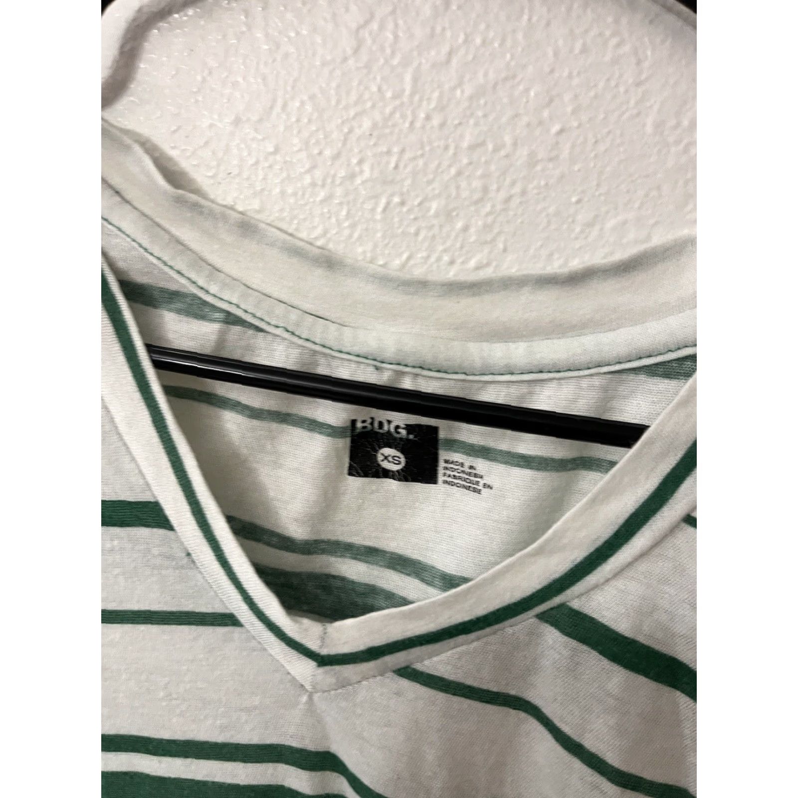 Bdg BDG T-Shirt Women XS Green Striped Short Sleeve V-Neck Size XS / US 0-2 / IT 36-38 - 2 Thumbnail