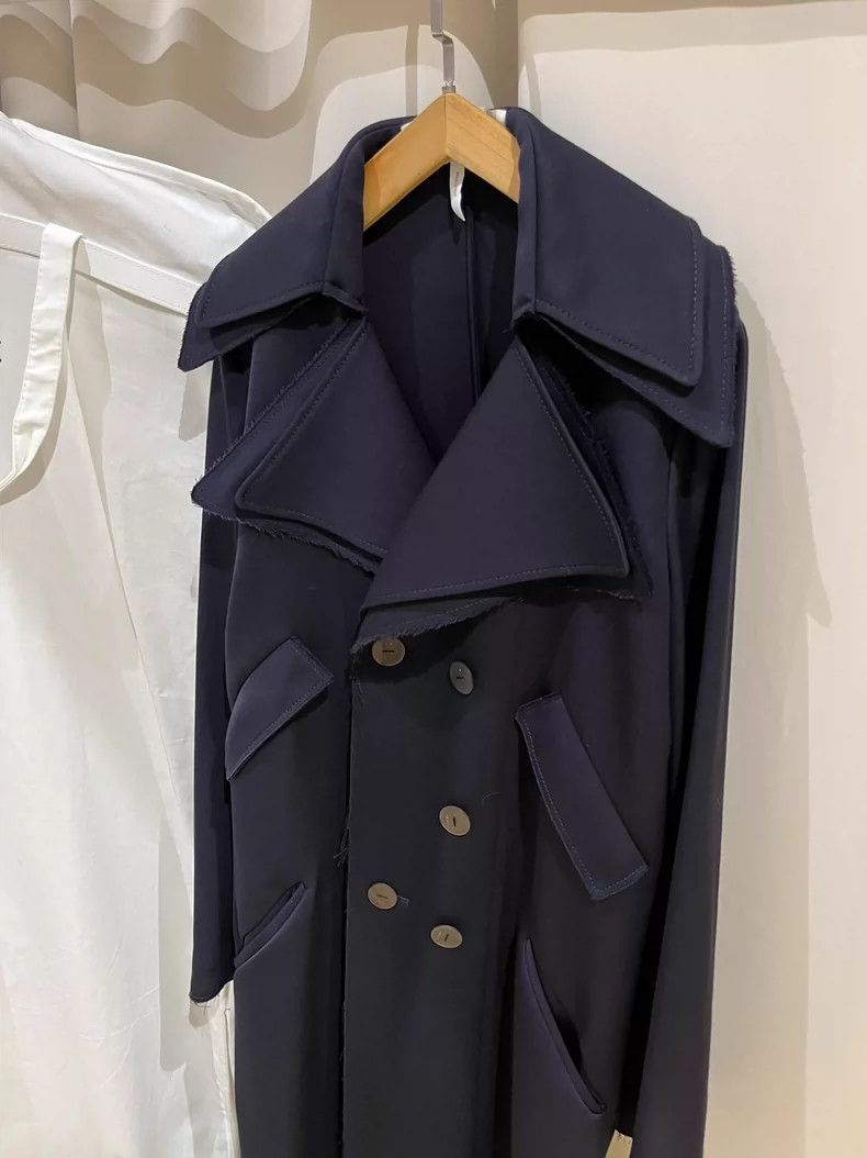 Loewe Loewe Double collar trench coat, dark blue Size S / US 4 / IT 40 - 1 Thumbnail