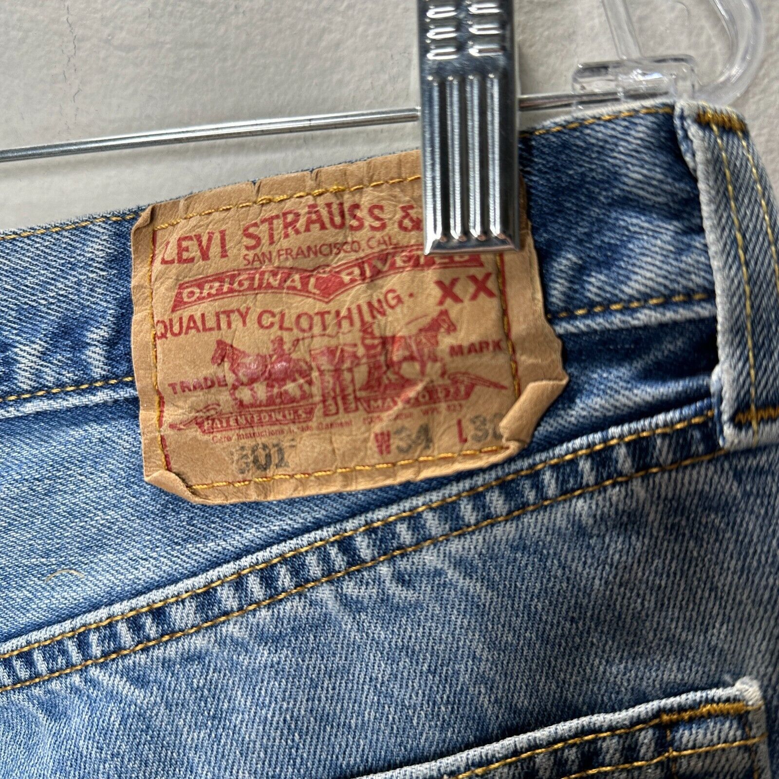 Levi's Levis 501 Med Blue Wash Button Fly Distress Raw Hem Short 34 Size 34" / US 12 / IT 48 - 10 Thumbnail