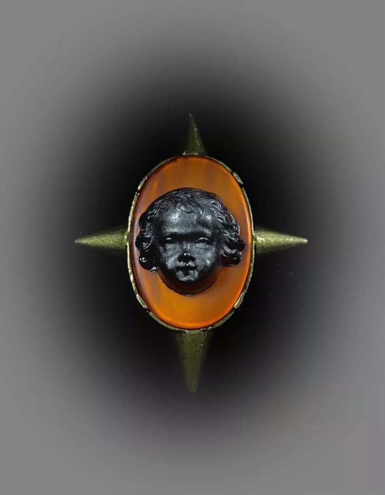 Jean Paul Gaultier Jean Paul Gaultier Portrait Brooch Pin-2506 Size ONE SIZE - 2 Thumbnail