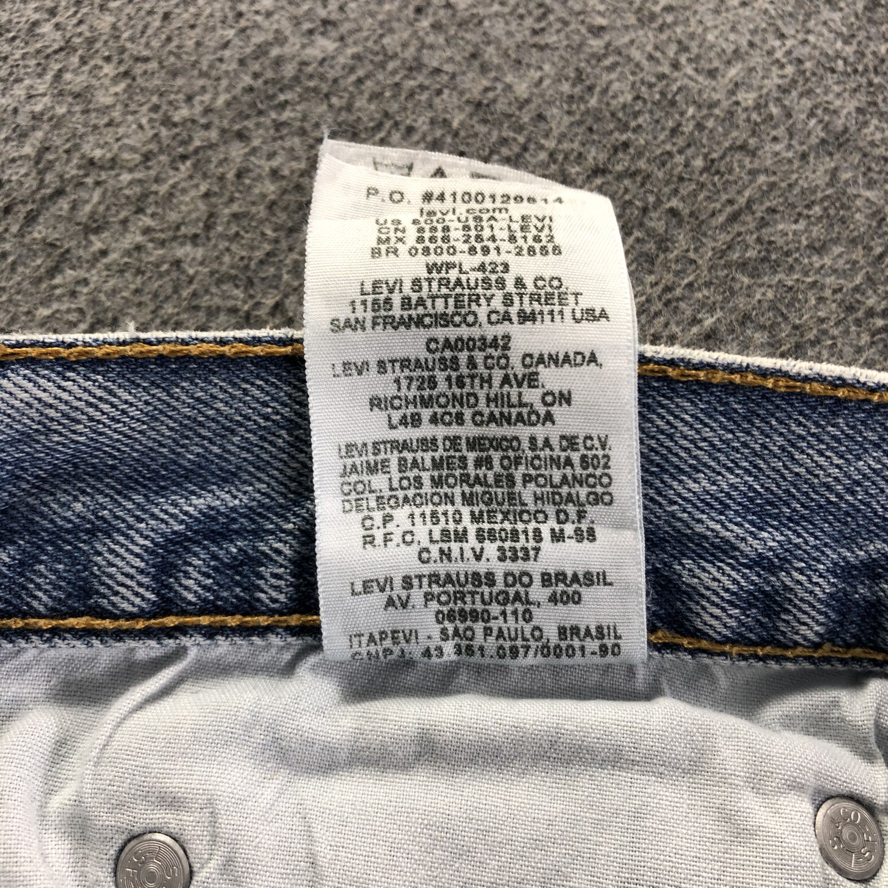 Levi's Vintage Light Wash Levis 560 Jeans-J3479 Size US 39 - 11 Thumbnail