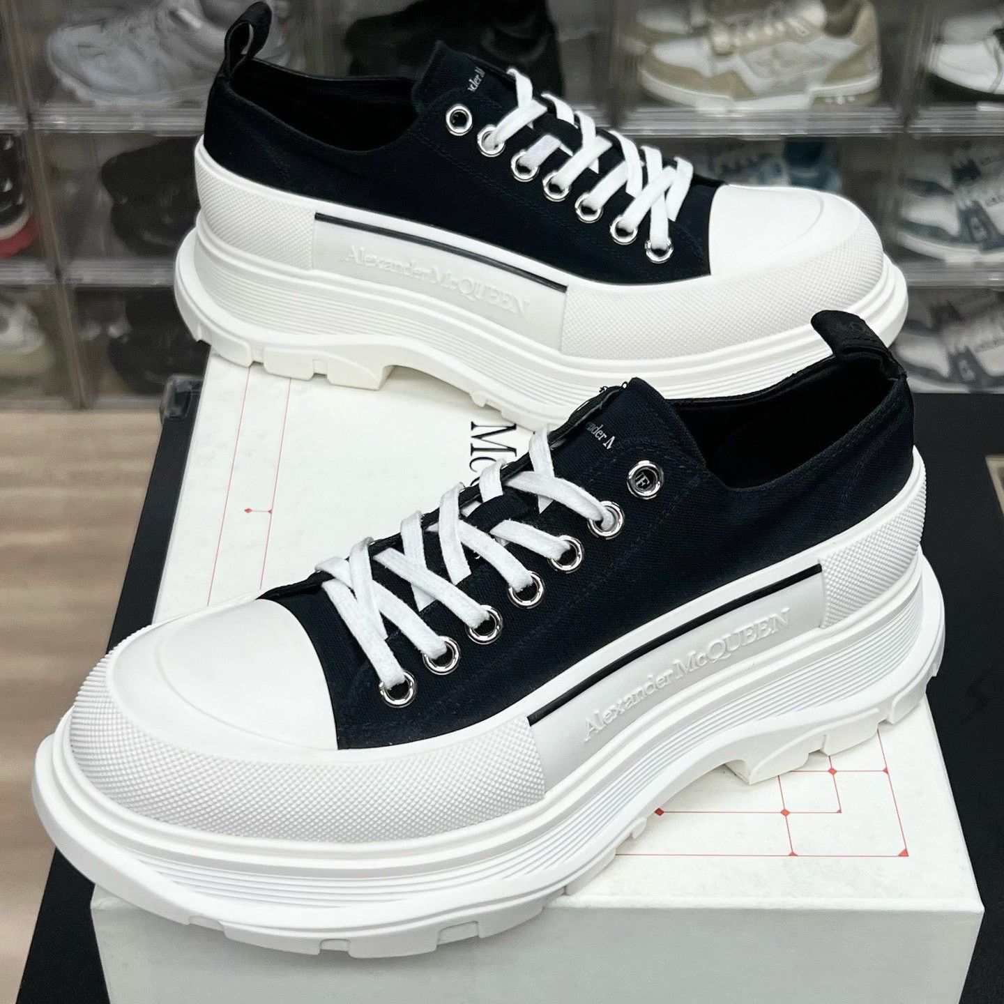Alexander McQueen Alexander McQueen White Designer Size US 10 / EU 43 - 1 Thumbnail