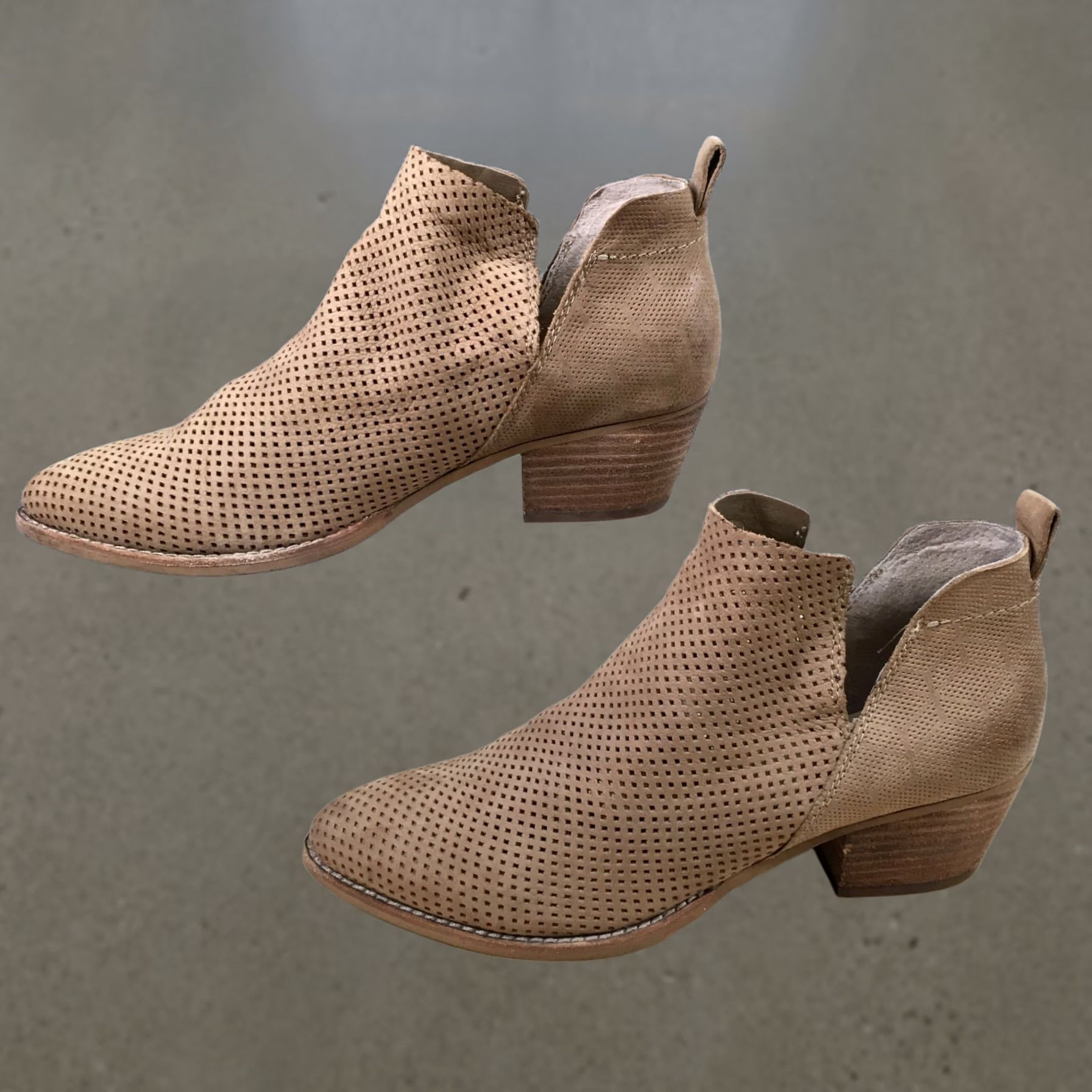 Dolce Vita Dolce Vita Boots Women 8 Brown Sonya Almond Toe Slip On Perforated Leather Ankle Bootie Size US 8 / IT 38 - 1 Thumbnail