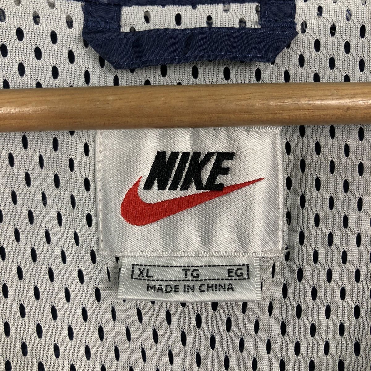 Nike 🔥Vintage Nike Winbreaker Anorak Centre Logo Big Swoosh Size US XL / EU 56 / 4 - 15 Thumbnail