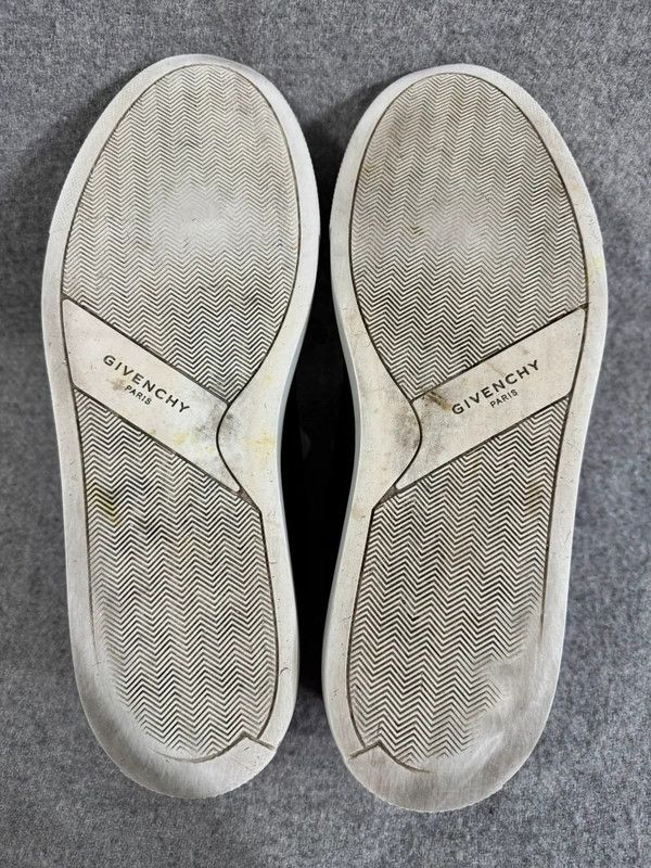 Givenchy Givenchy Paris Urban Street Low Sneakers big laces Black 42 Size US 9 / EU 42 - 11 Thumbnail
