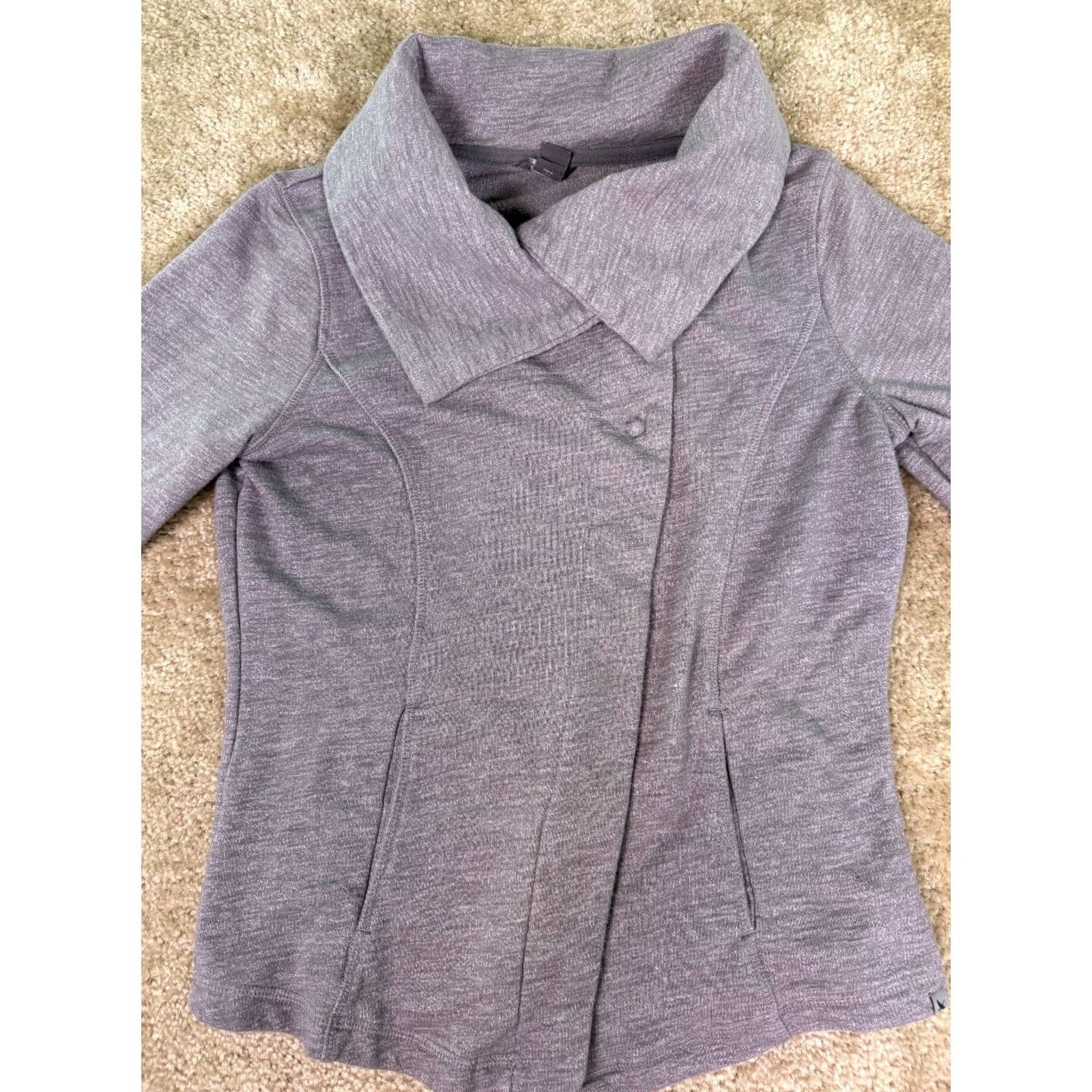Eddie Bauer Eddie Bauer Women's Gray Long Sleeve Button Sweater Size S Size S / US 4 / IT 40 - 2 Thumbnail