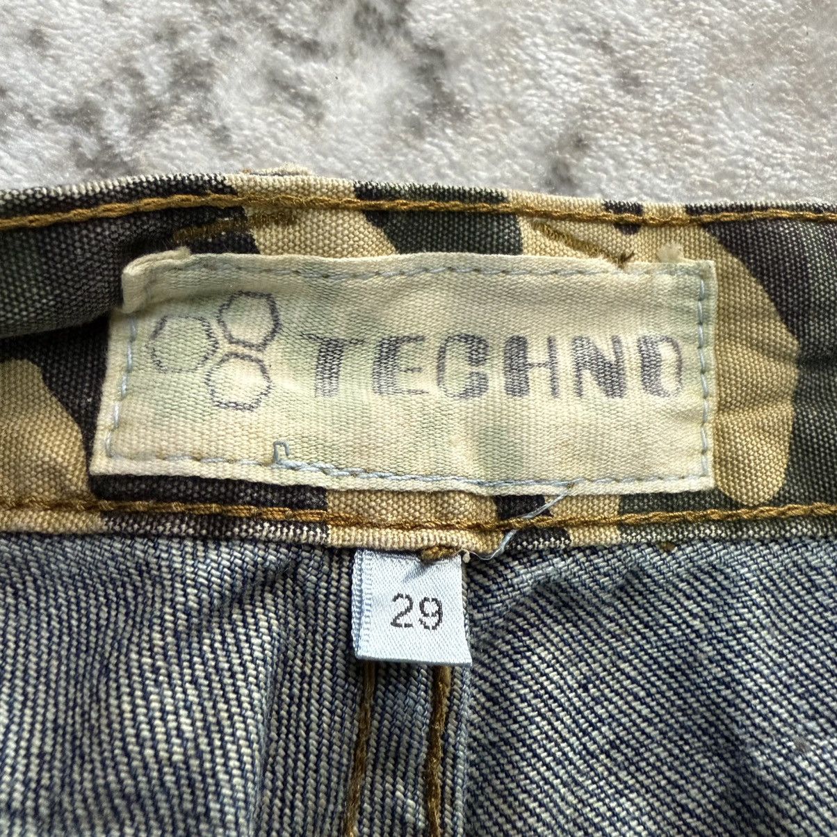 Red Monkey 2000s Techno Japan Embroidery Che Guevara Fade Wash Jeans Size US 29 - 18 Thumbnail