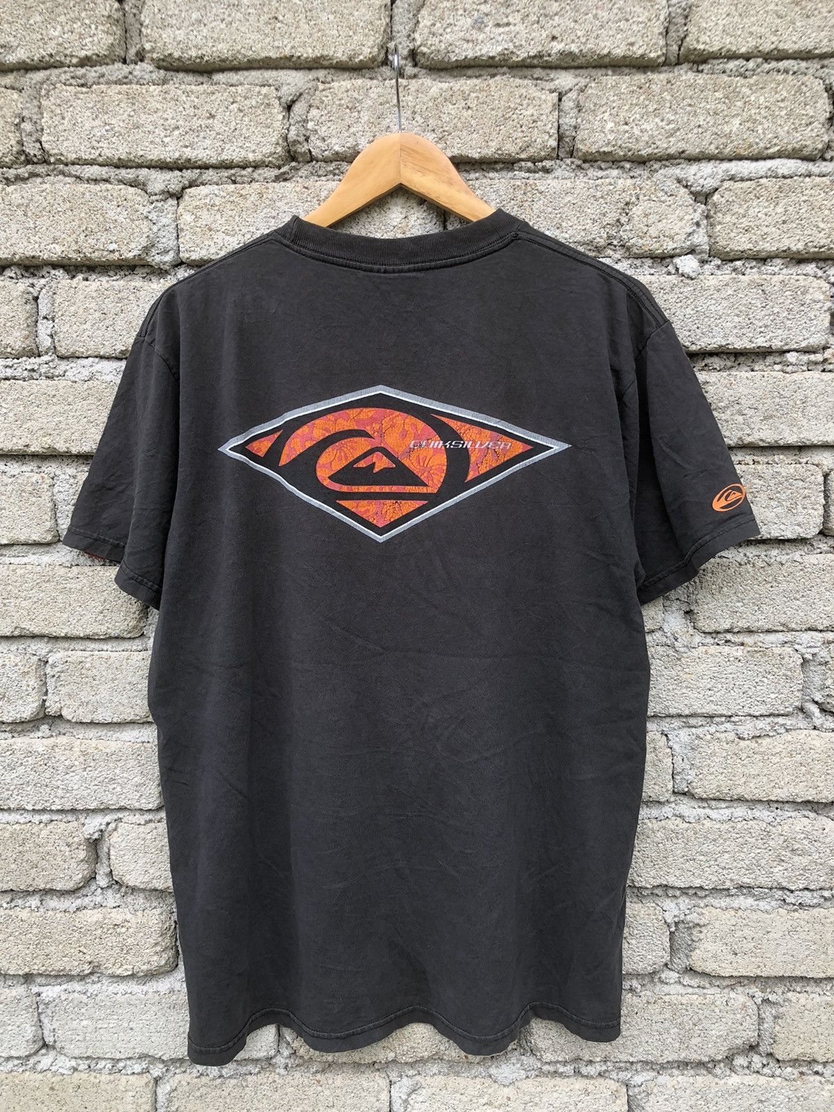 Quiksilver × Vintage Vintage Beauty Sunfaded 90s Quiksilver Big Logo Backhit Tee Size US L / EU 52-54 / 3 - 1 Thumbnail