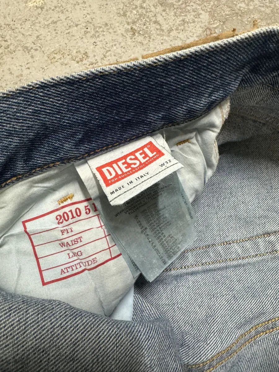 Diesel AW2010 Diesel Blue Beige Relief Contemporary Jeans Size US 33 - 7 Thumbnail