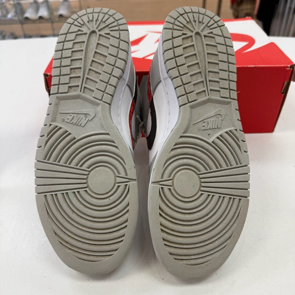 Nike Size 7 - Nike Dunk Low Grey Lottery Pack SE DR9654-001 Size US 7 / EU 40 - 5 Thumbnail
