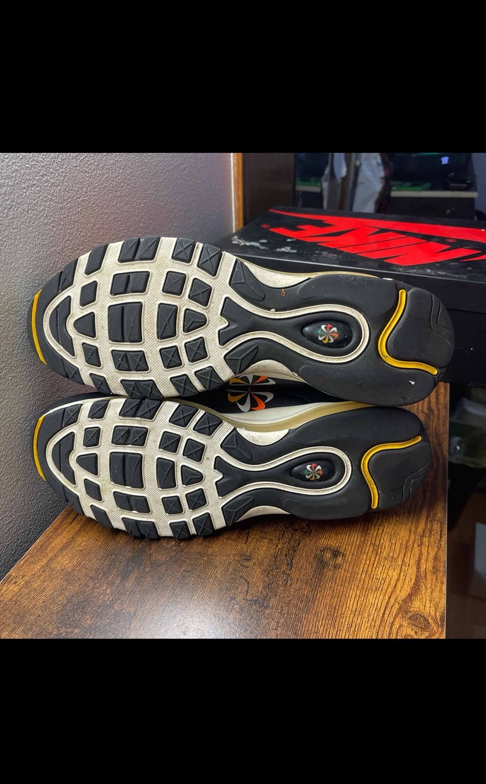 Nike Air Max 97 Sunburst 2019 Size US 11 / EU 44 - 5 Thumbnail