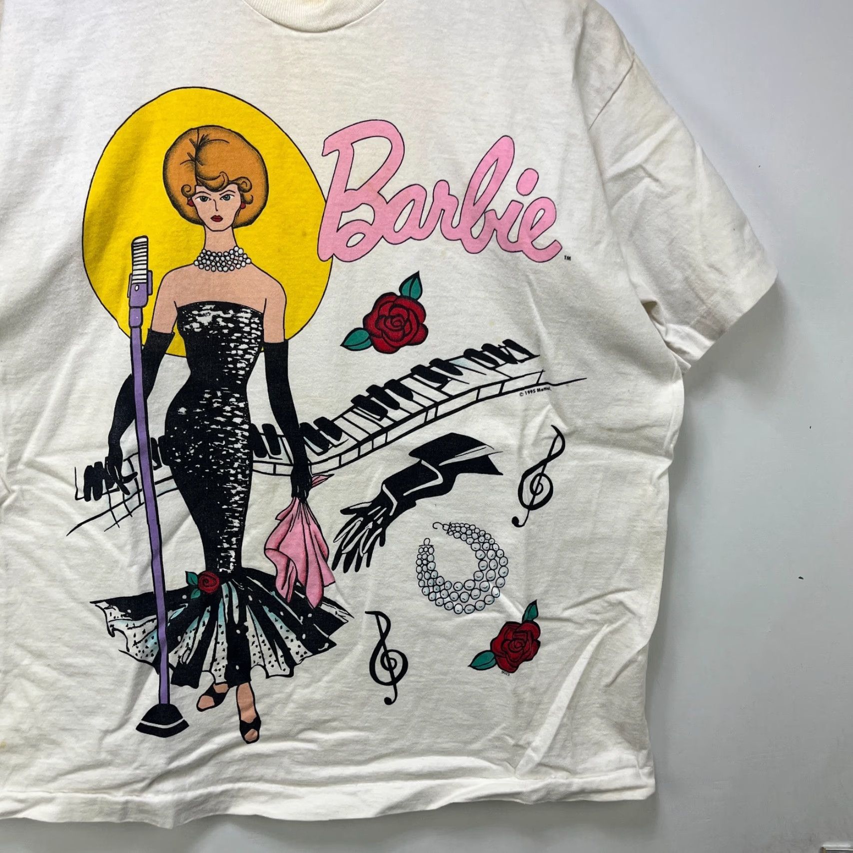 Vintage Vintage Barbie T Shirt XL Men White 90s Crew Neck Short Sleeve Knit Cotton Logo Embroidered Jacket? Size US XL / EU 56 / 4 - 2 Thumbnail