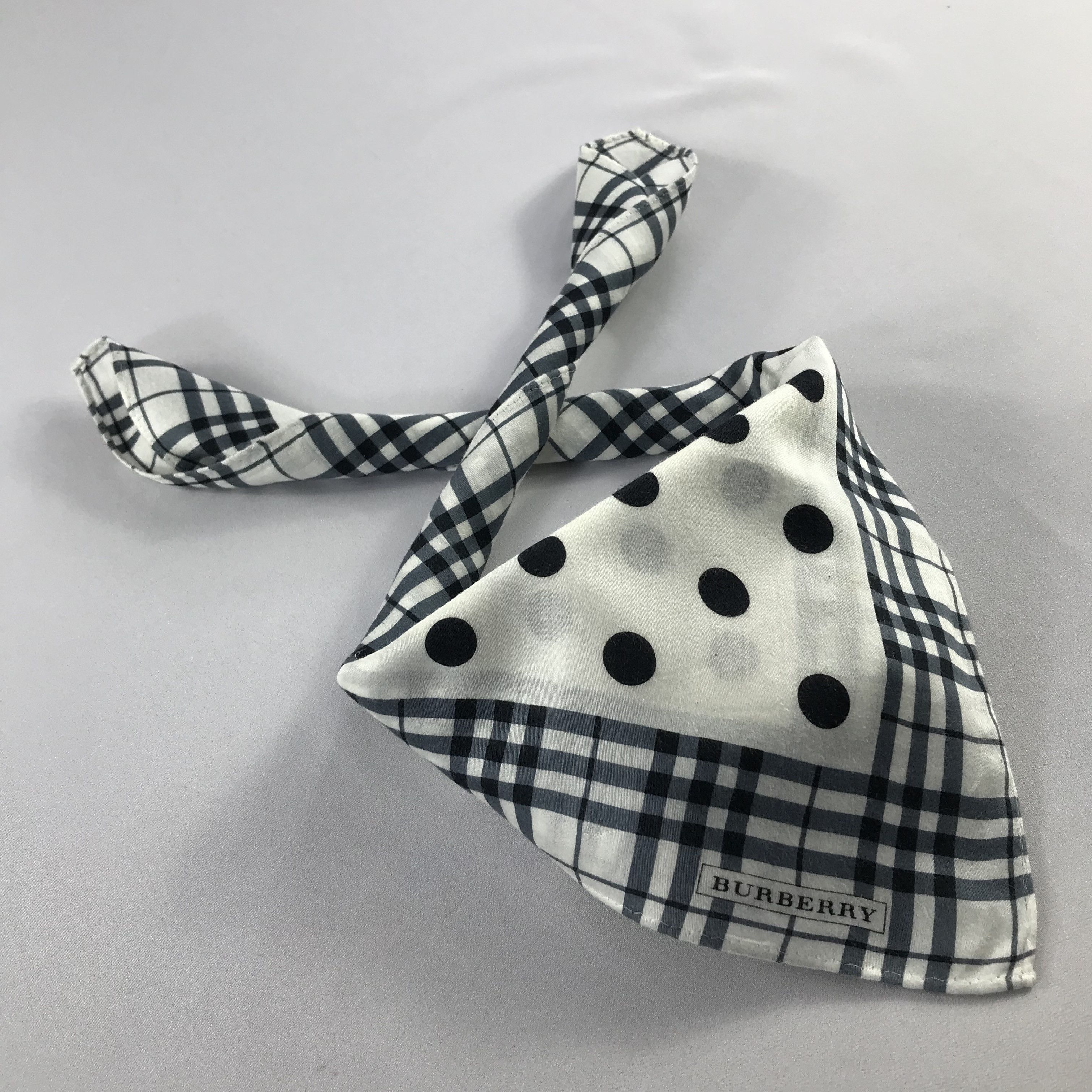 Burberry Burberry Handkerchief / Bandana / Neckerchief C525 Size ONE SIZE - 2 Thumbnail