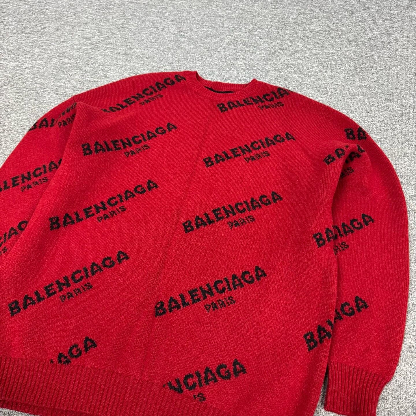 Balenciaga red balenciaga printed sweater Size US M / EU 48-50 / 2 - 4 Thumbnail