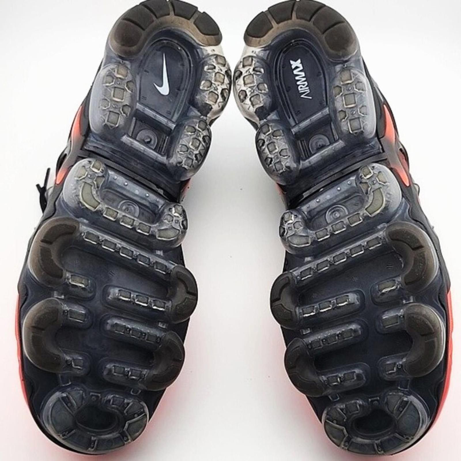 Nike Nike Air Vapormax Plus Bright Crimson Size US 10.5 / EU 43-44 - 7 Thumbnail