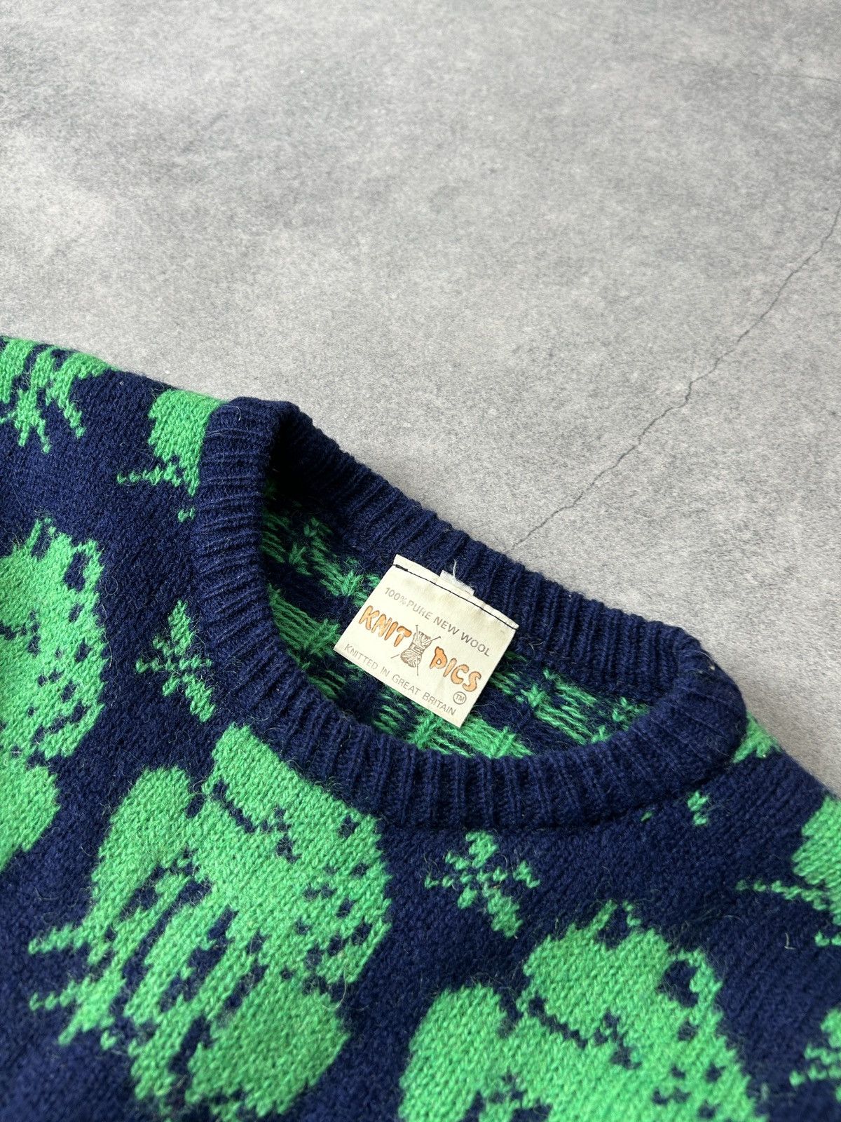 Japanese Brand Vintage Frogs 🐸 England Pics sweatshirt mens Size US M / EU 48-50 / 2 - 3 Thumbnail