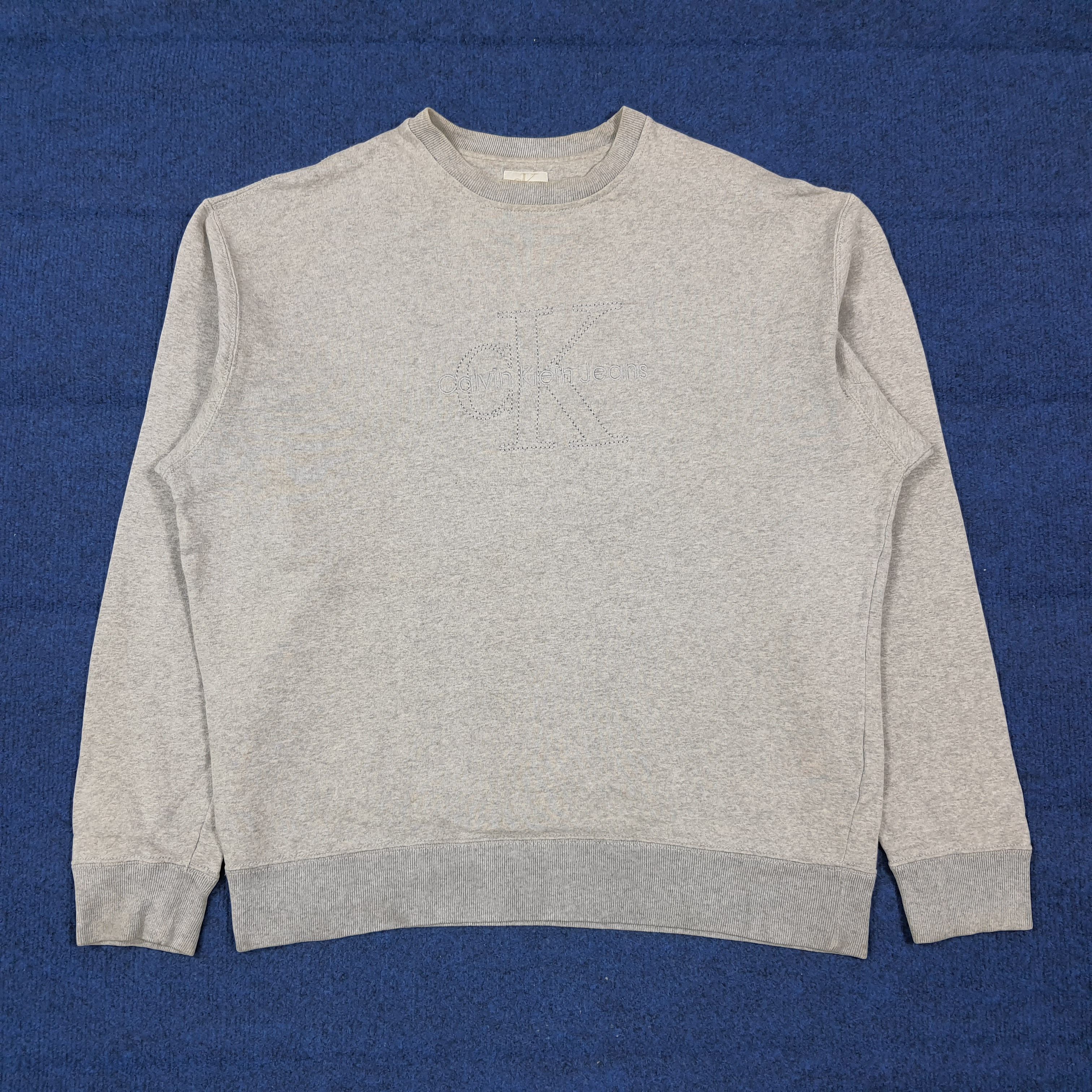 Calvin Klein Vintage Calvin Klein Sweatshirt Embroidered Logo C287N34 Size US M / EU 48-50 / 2 - 1 Thumbnail