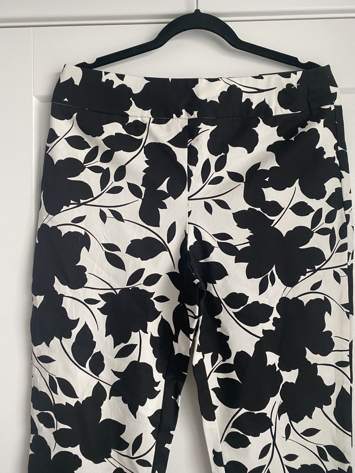 Chicos NWOT Chico's So Slimming black & white Brigitte pants Size 30" / US 8 / IT 44 - 4 Thumbnail