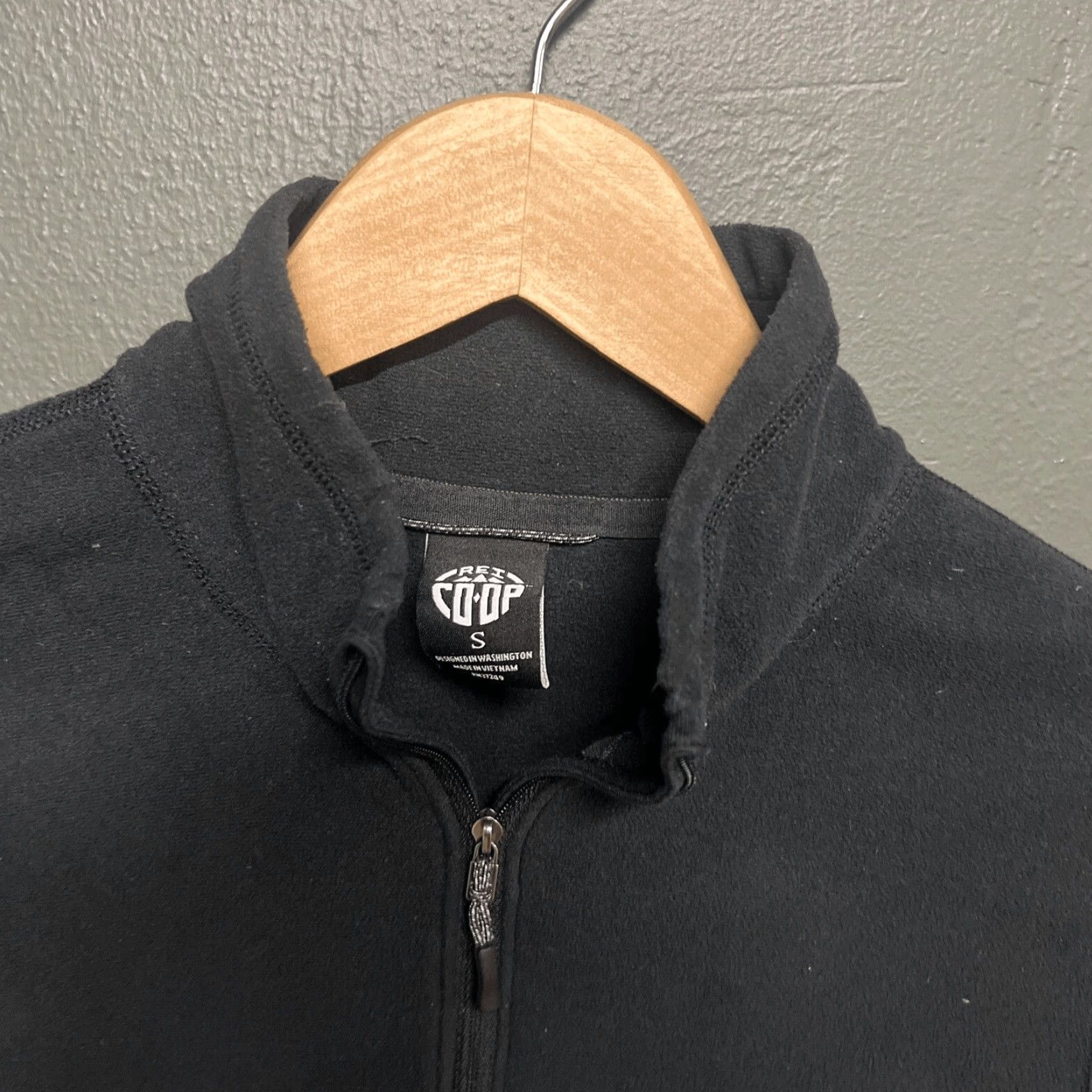 Vintage REI Co-Op Sweatshirt Men Small Black Quarter Zip Fleece Pullover Sweater Adult Size US S / EU 44-46 / 1 - 2 Thumbnail
