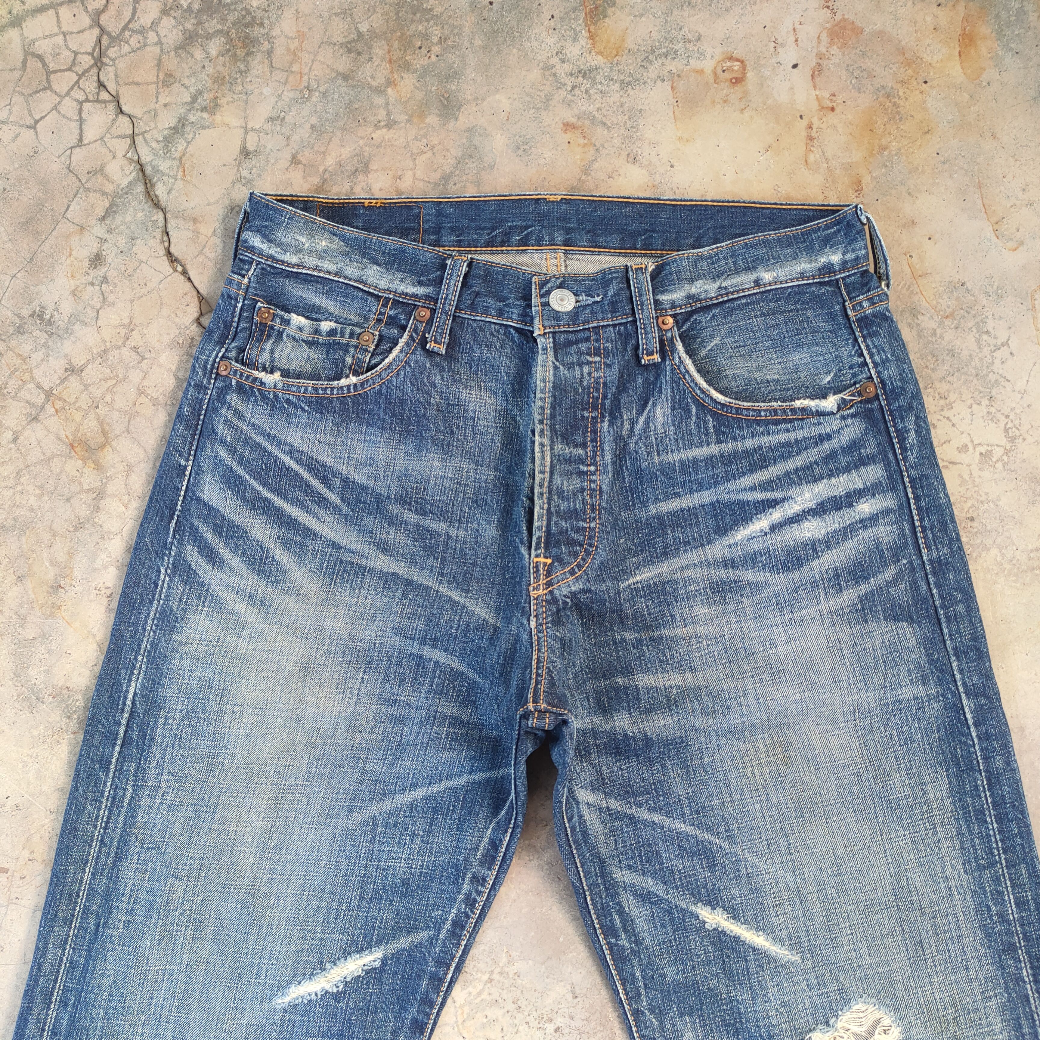 Levi's Vintage Clothing W30 VINTAGE LEVI'S 501 FADED DISTRESSED JEAN PANTS Size US 30 / EU 46 - 4 Thumbnail