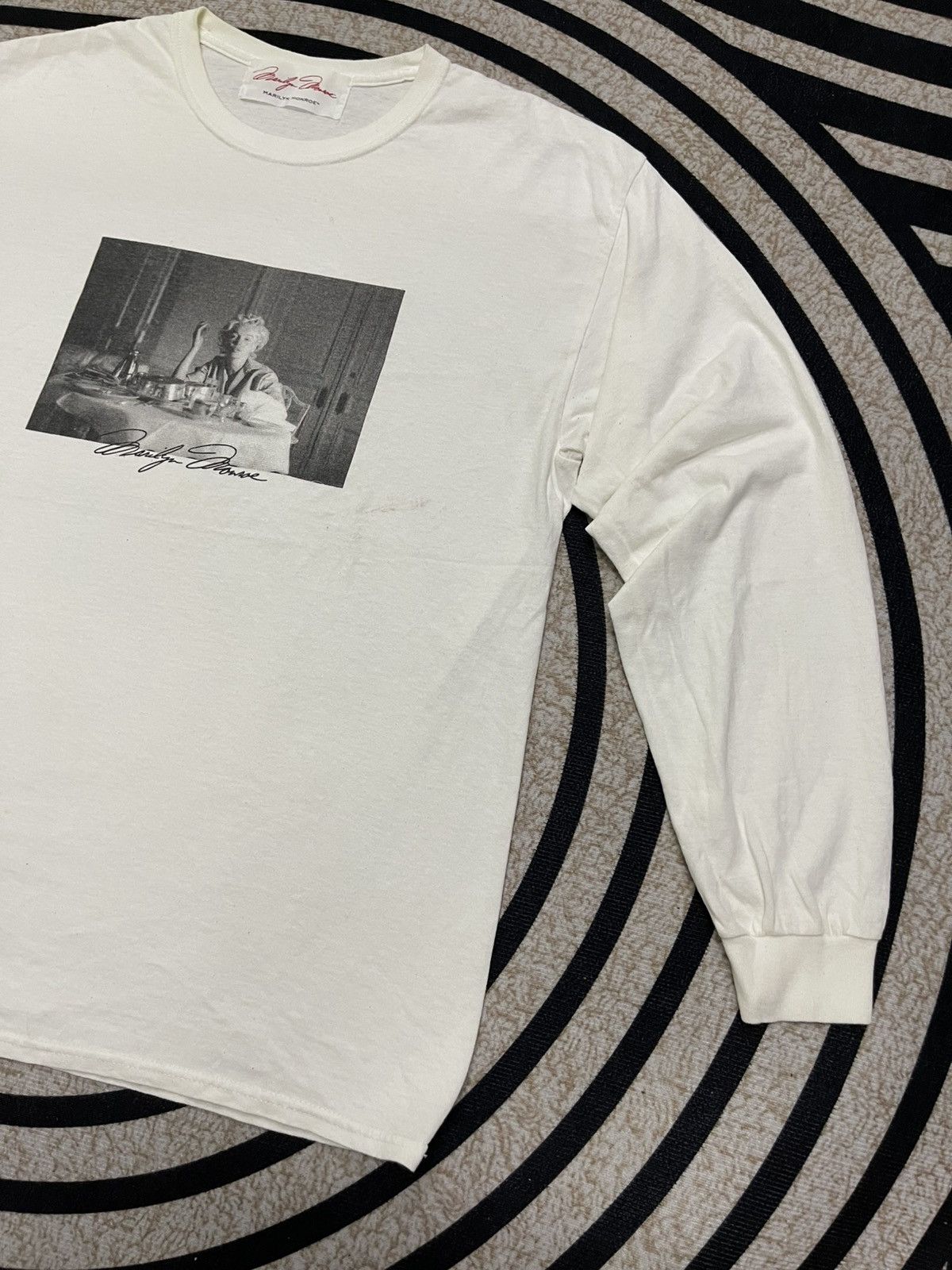 Band Tees 2000s MARILYN MONROE PHOTO TEES SHIRT Size US L / EU 52-54 / 3 - 5 Thumbnail