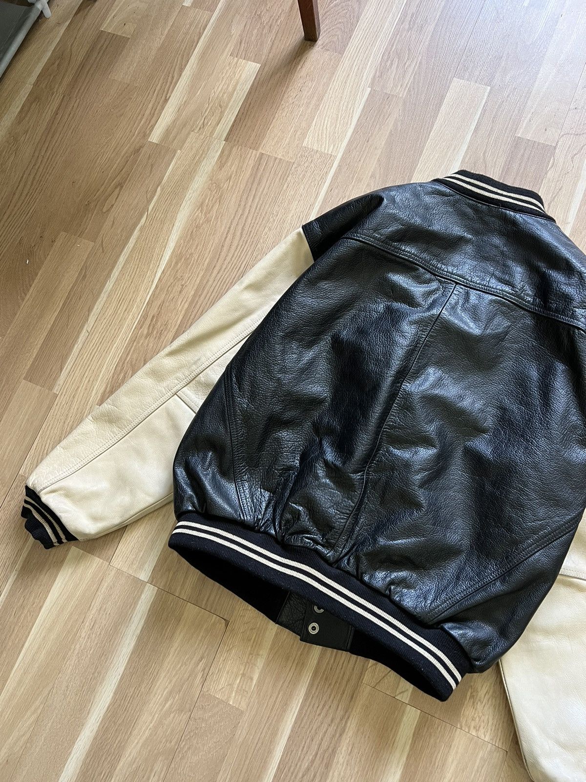 Vintage Vintage lucky strike leather bomber jacket baseball archive Size US L / EU 52-54 / 3 - 9 Thumbnail