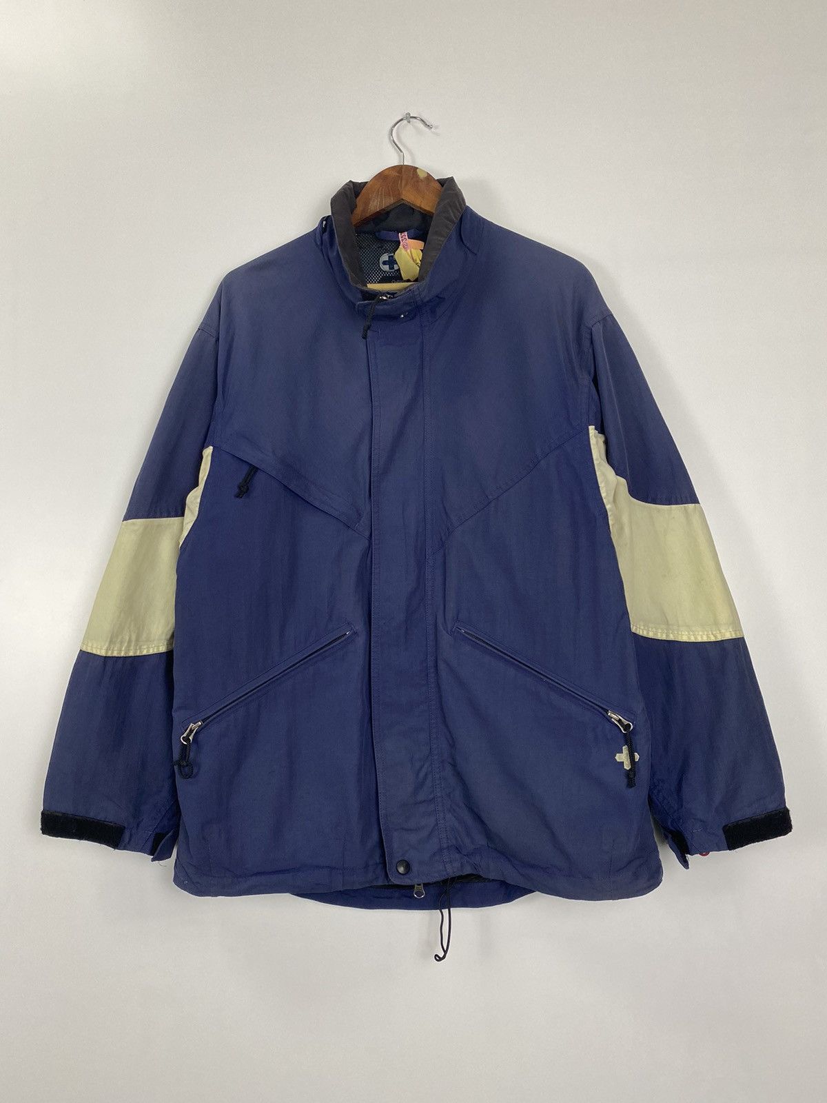 image of Burton Snowboards Jacket in Blue, Men's (Size Small)