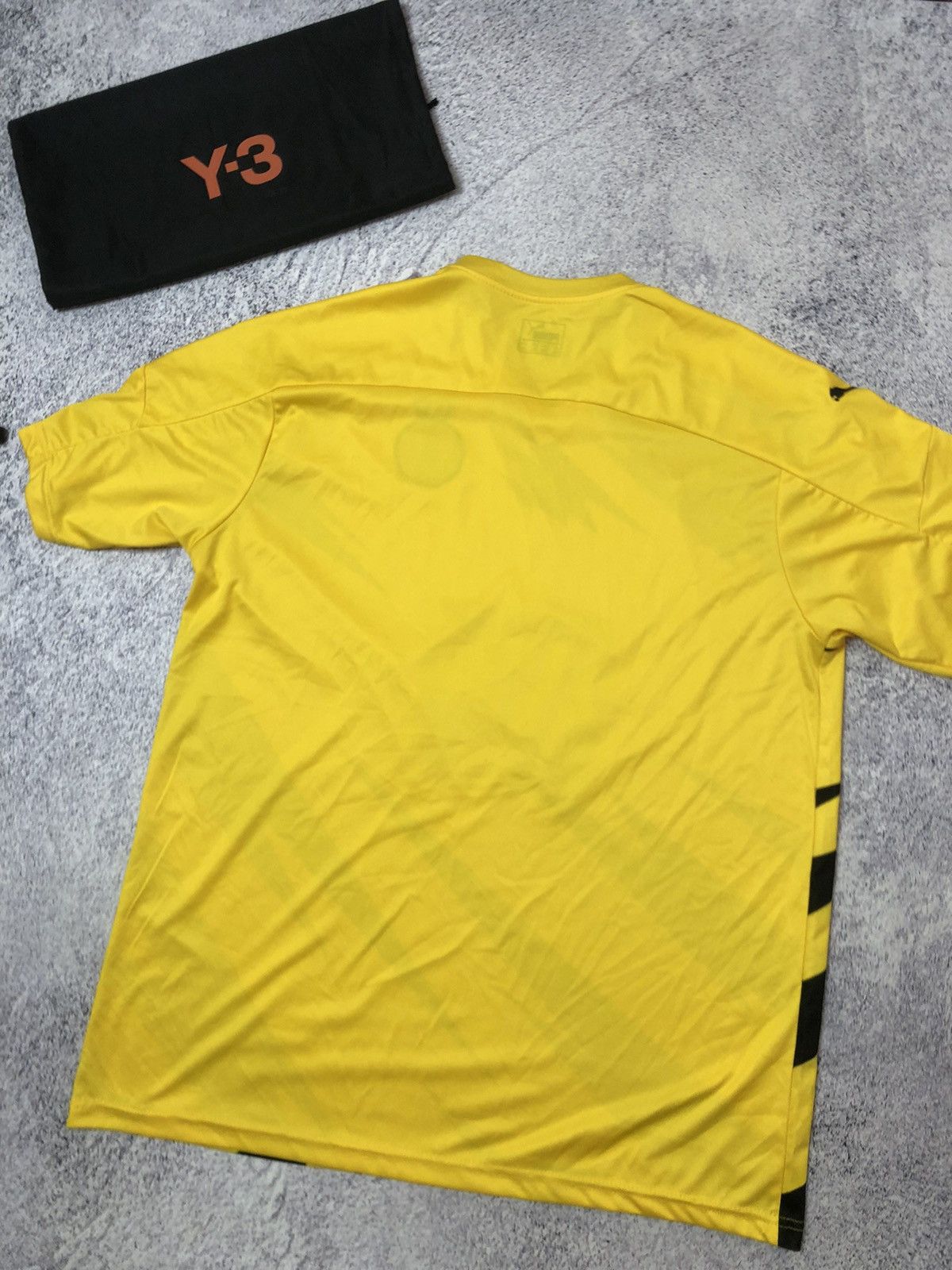 Vintage Men’s soccer jersey BvB vintage puma Size US XL / EU 56 / 4 - 8 Thumbnail