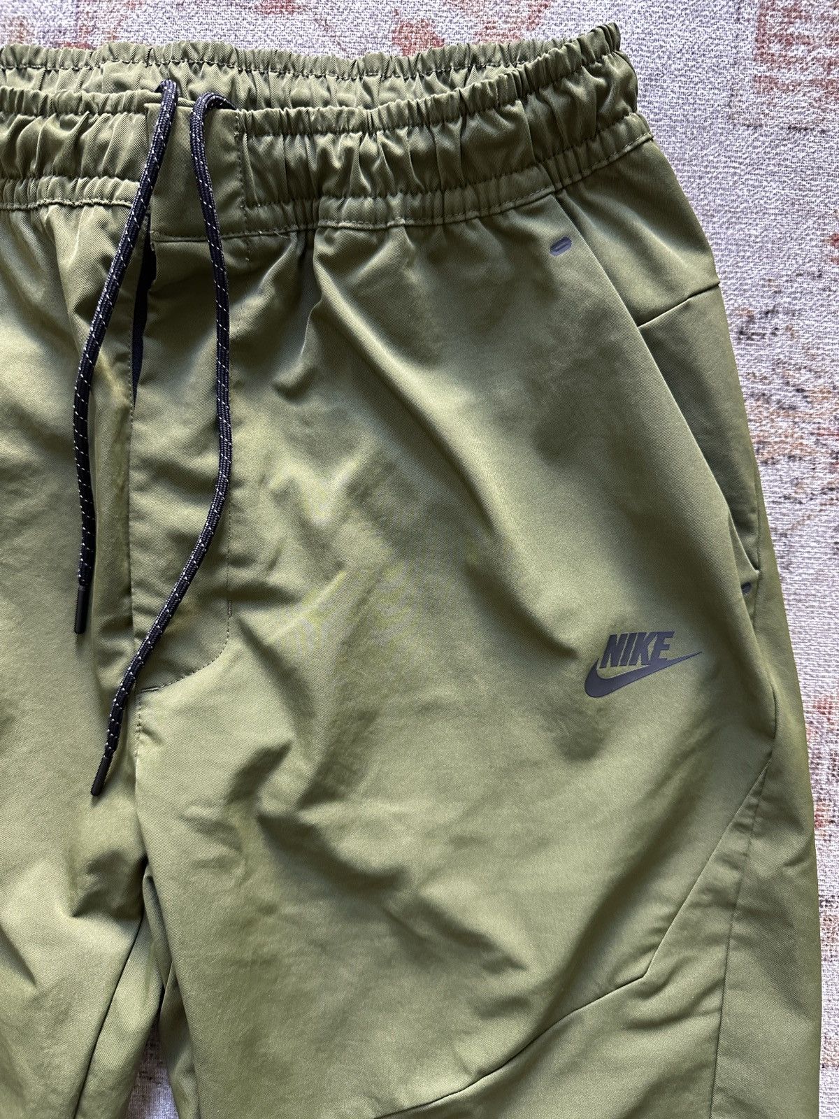 Nike Nike Tech Pants Size US 36 / EU 52 - 2 Thumbnail