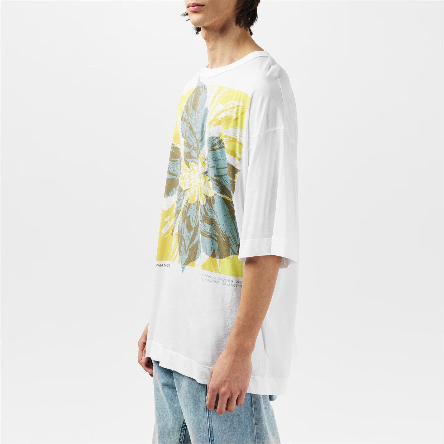 Dries Van Noten o1g2r1mq0426 Graphic T-Shirt in White Size US L / EU 52-54 / 3 - 5 Thumbnail