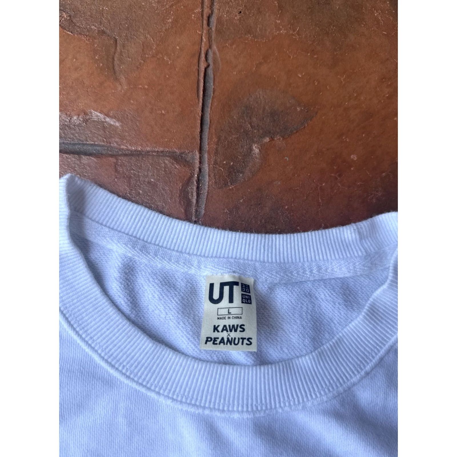 Uniqlo VINTAGE? No — Uniqlo X Kaws Peanuts Snoopy Skateboarding Sweatshirt Mens Large White Crew Neck Size US L / EU 52-54 / 3 - 2 Thumbnail