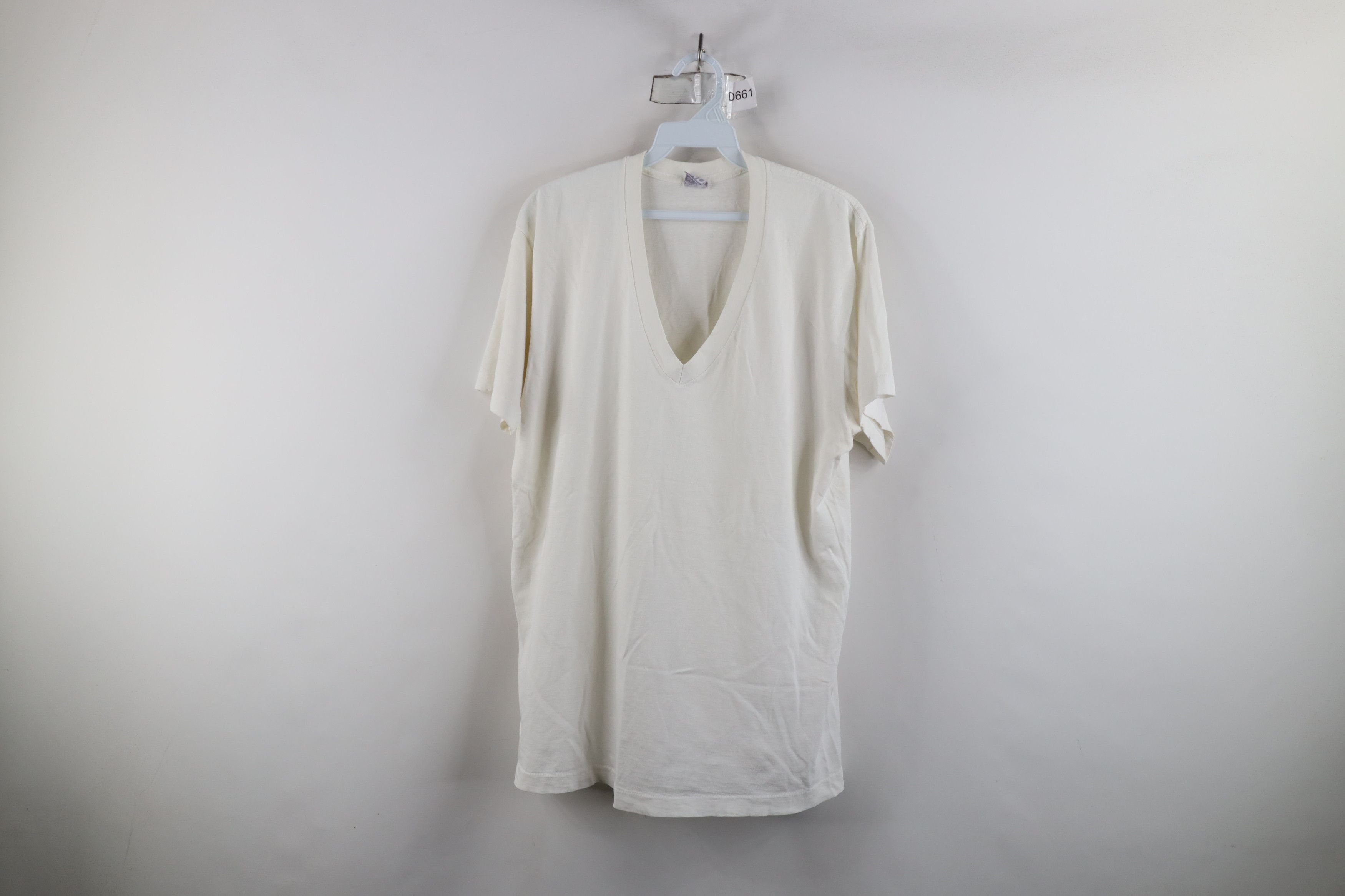 Vintage Vintage 70s Streetwear Blank Cotton V-Neck T-Shirt White USA Size US XL / EU 56 / 4 - 1 Thumbnail