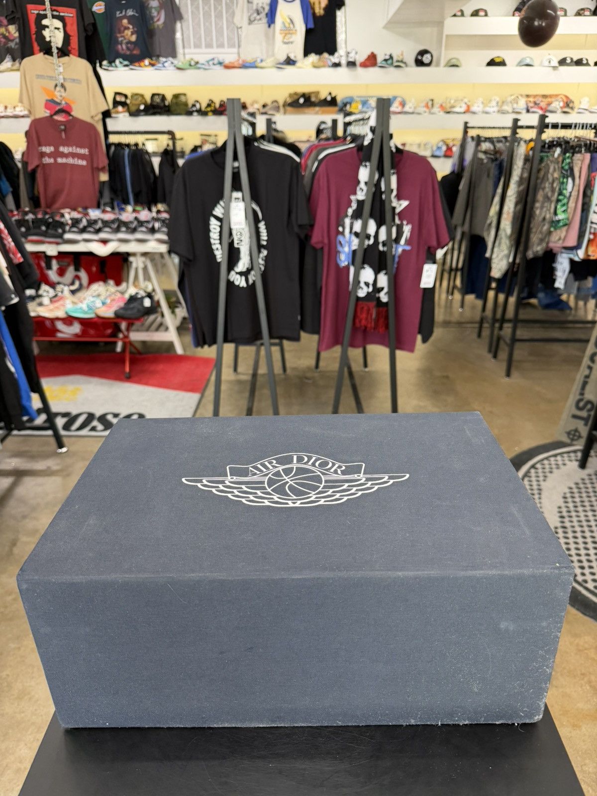 Dior × Jordan Brand Air Jordan 1 Low Dior Size 9 (2020) Size US 9 / EU 42 - 17 Thumbnail