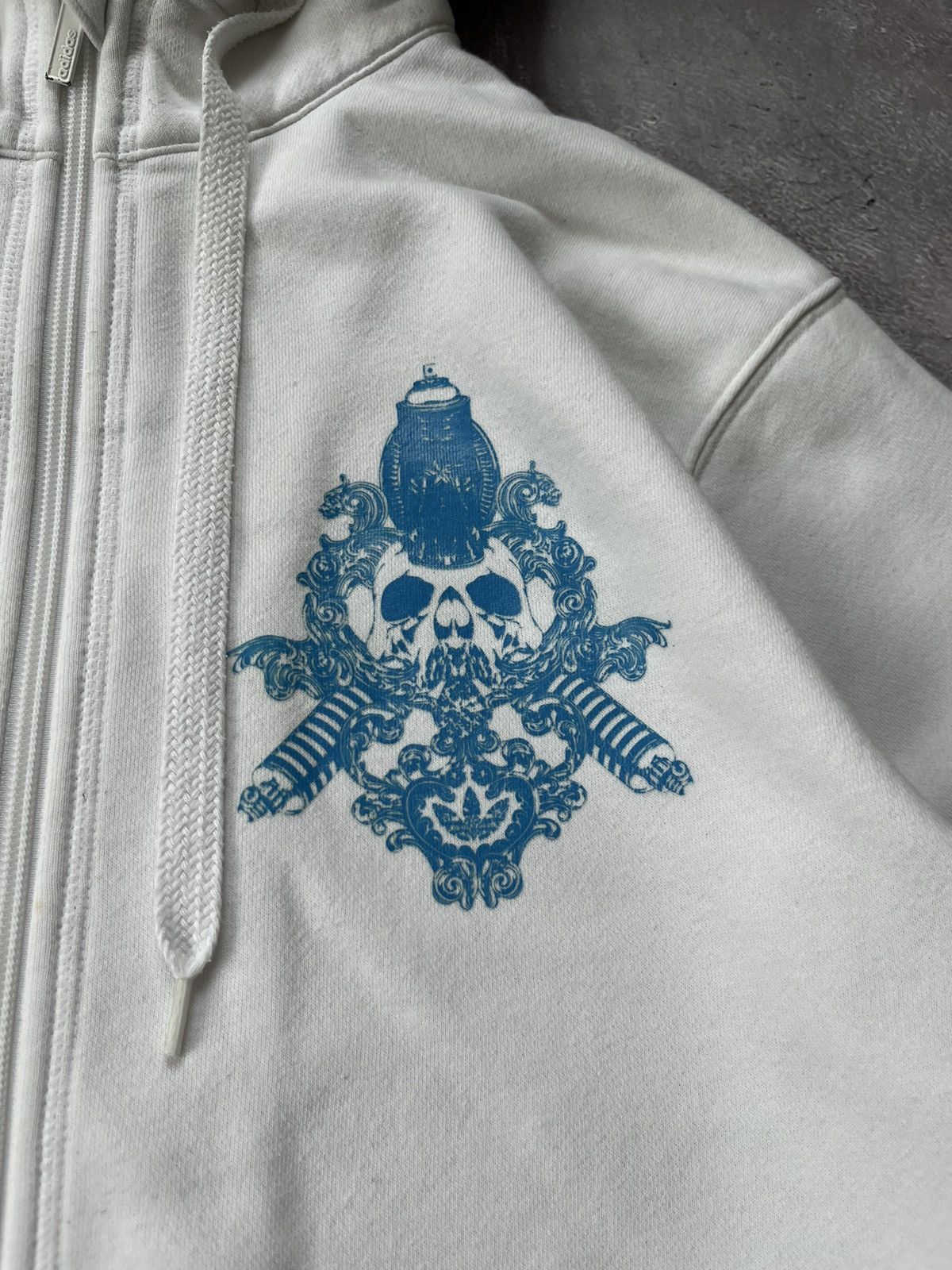 Adidas Vintage 00s Adidas Zip Up Hoodie White Skull Graffiti Print Size US S / EU 44-46 / 1 - 5 Thumbnail