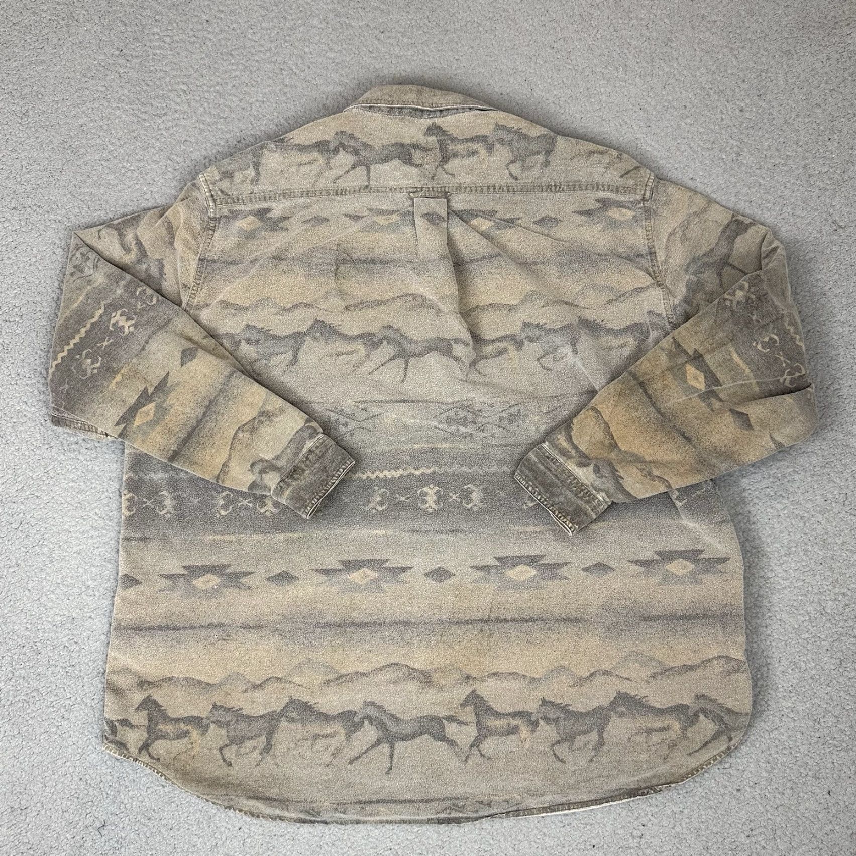 Vintage Cabela's Shirt Women 2XL Gray Aztec Chamois Deerskin Button Collared Long Sleeve Casual Shirt Womens Size XXL / US 16-18 / IT 52-54 - 4 Thumbnail